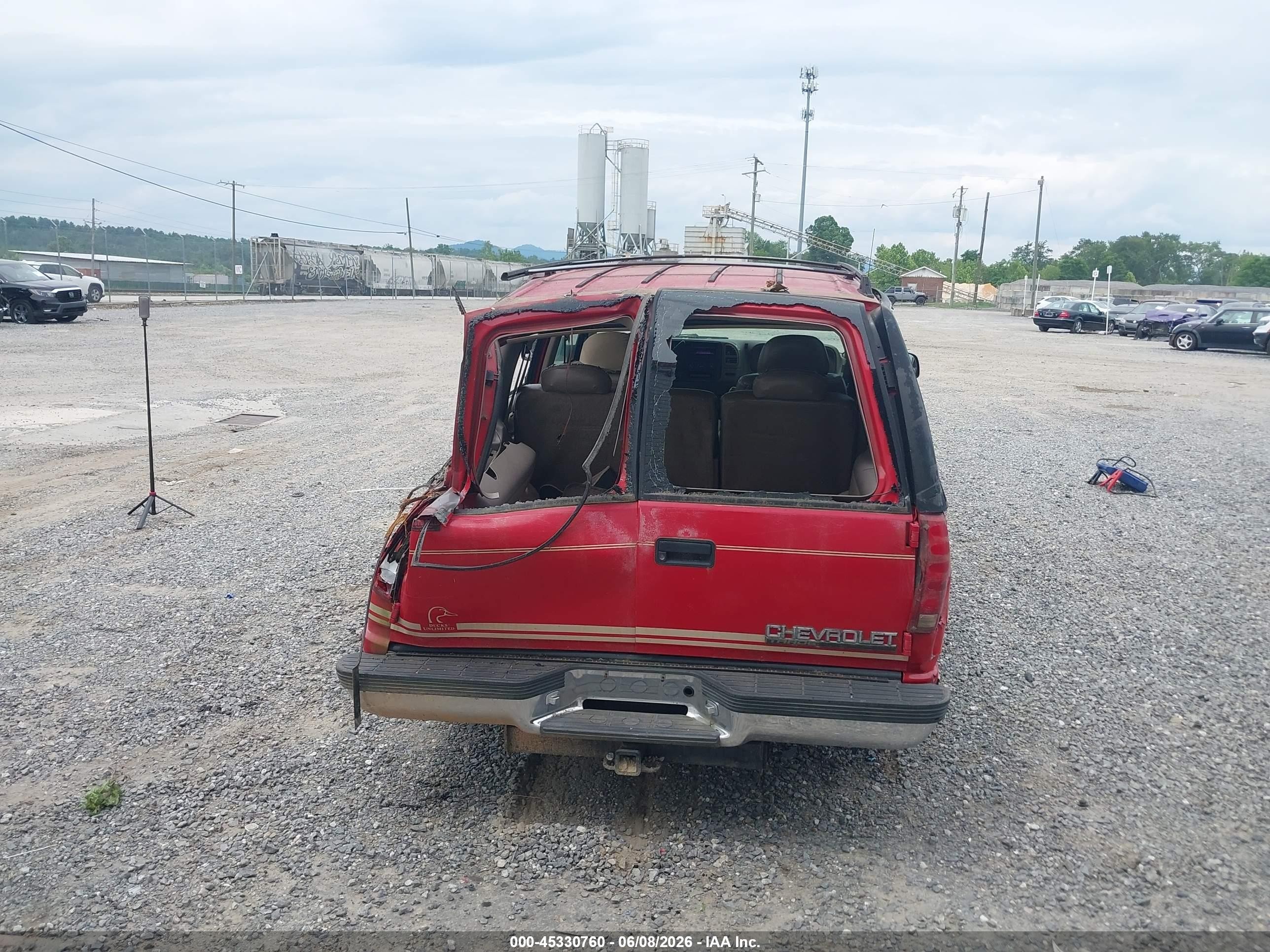 1999 Chevrolet Tahoe Ls Red vin: 1GNEK13R4XJ345351