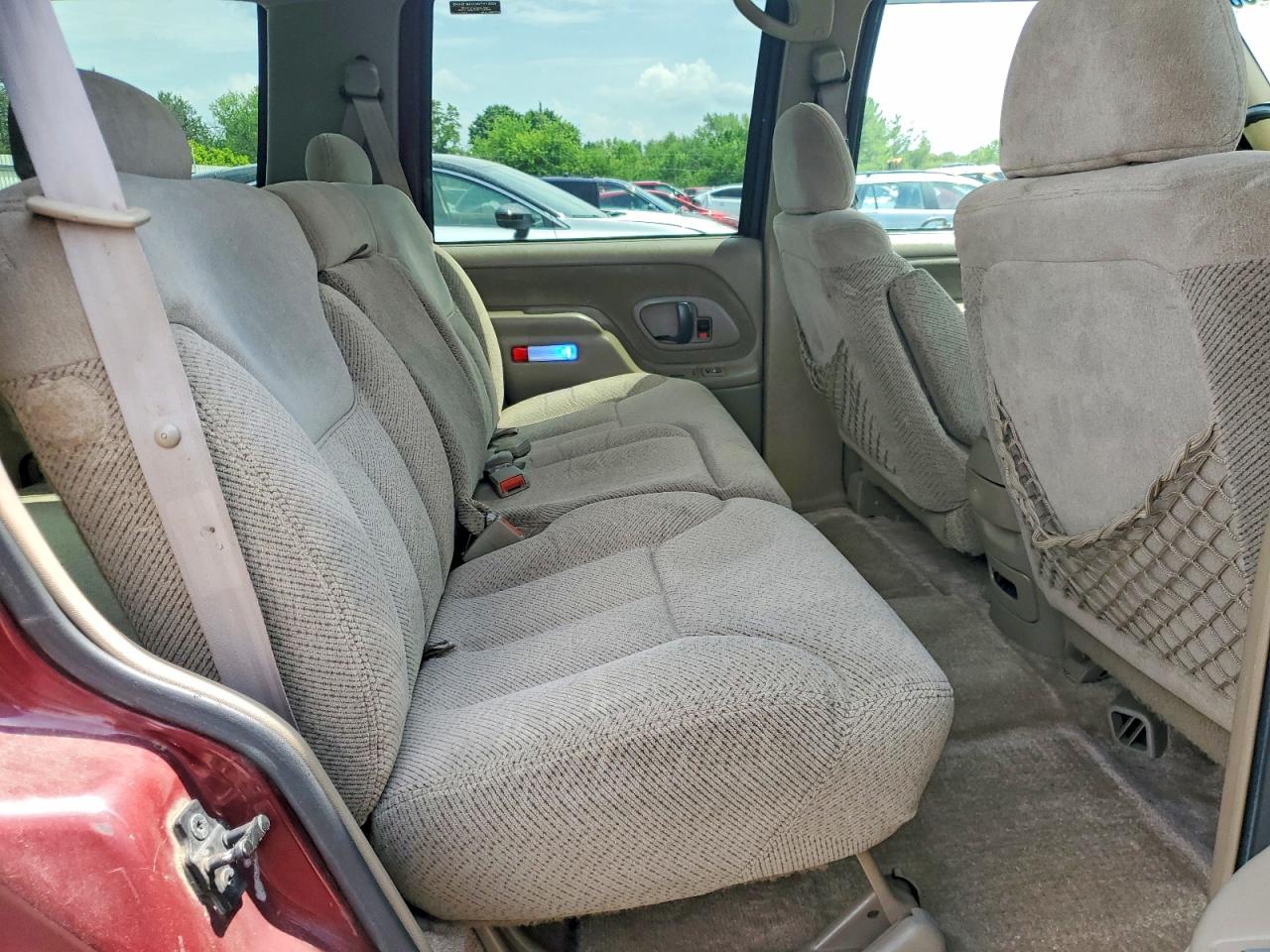 1999 Chevrolet Tahoe K1500 Two Tone vin: 1GNEK13R4XJ356995