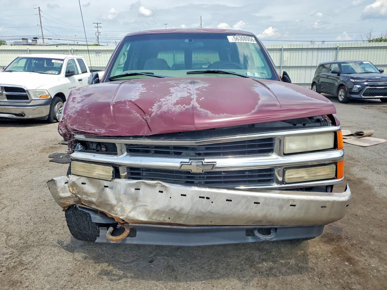 1999 Chevrolet Tahoe K1500 Two Tone vin: 1GNEK13R4XJ356995