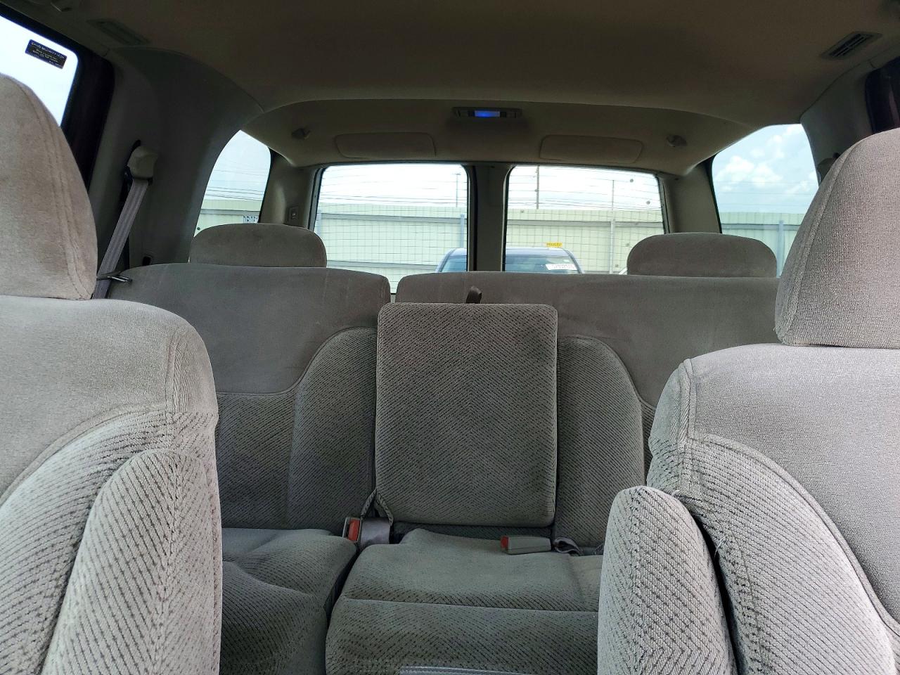 1999 Chevrolet Tahoe K1500 Two Tone vin: 1GNEK13R4XJ356995