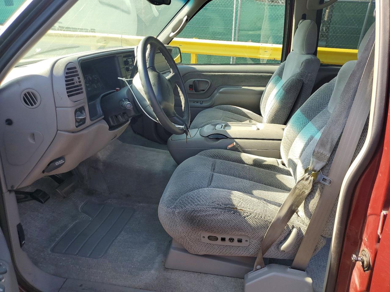 1999 Chevrolet Tahoe K1500 Burgundy vin: 1GNEK13R4XJ532640
