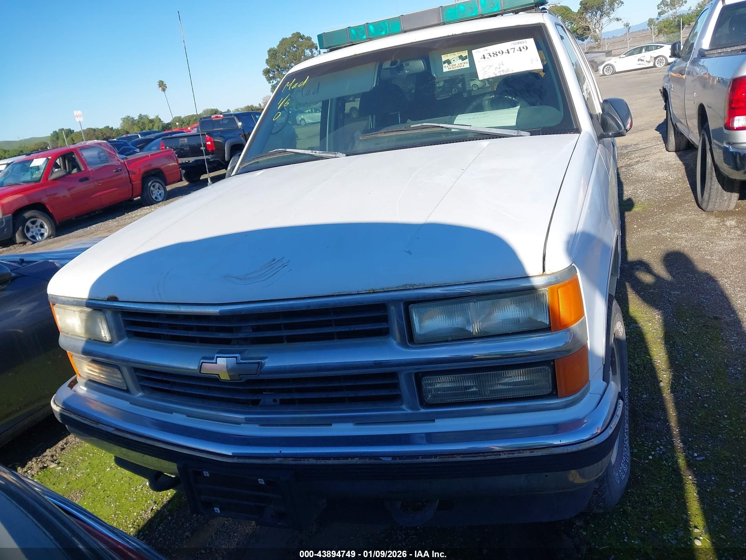 1996 Chevrolet Tahoe K1500 White vin: 1GNEK13R6TJ387174