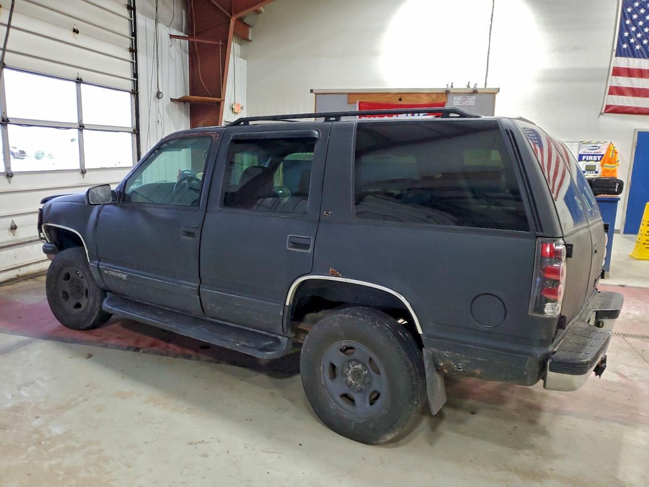 1998 Chevrolet Tahoe K1500 Черный vin: 1GNEK13R6WJ329053