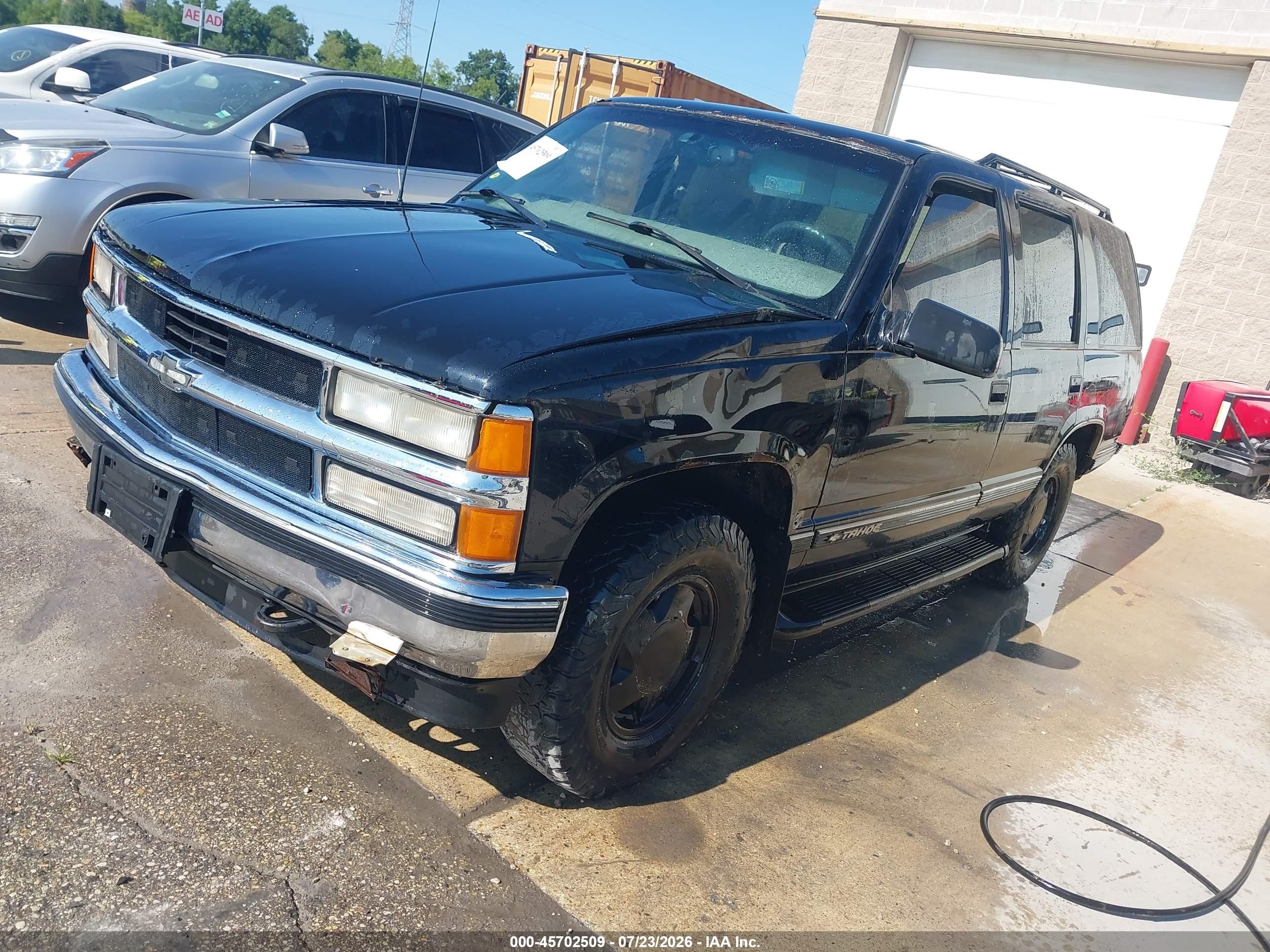 1998 Chevrolet Tahoe Ls Черный vin: 1GNEK13R6WJ375076