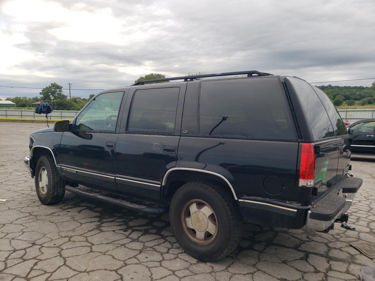 1998 Chevrolet Tahoe K1500 Black vin: 1GNEK13R6WR122504