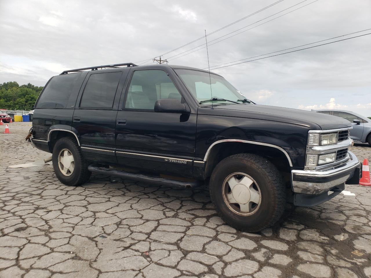 1998 Chevrolet Tahoe K1500 Black vin: 1GNEK13R6WR122504