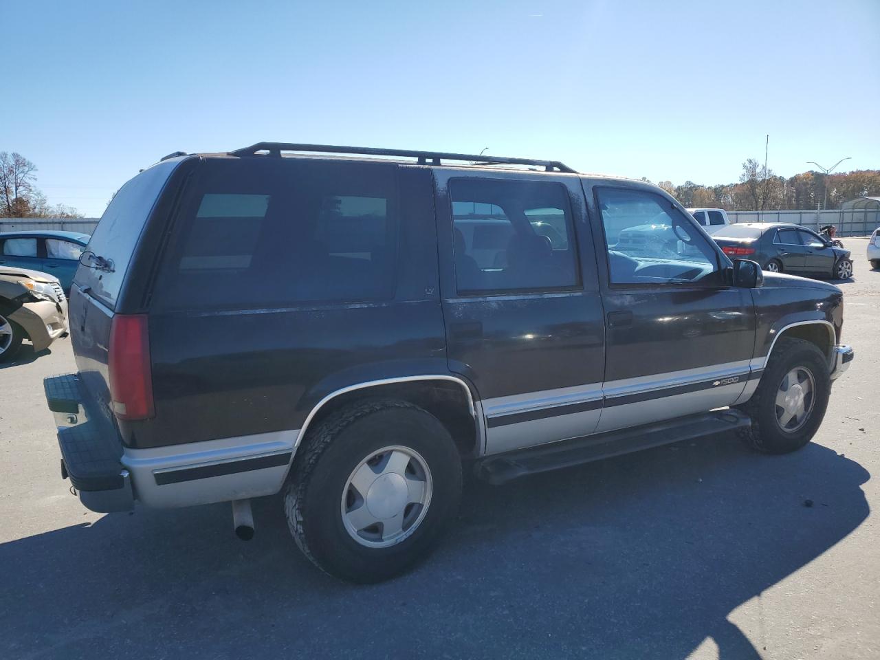 1996 Chevrolet Tahoe K1500 Black vin: 1GNEK13R7TJ328652