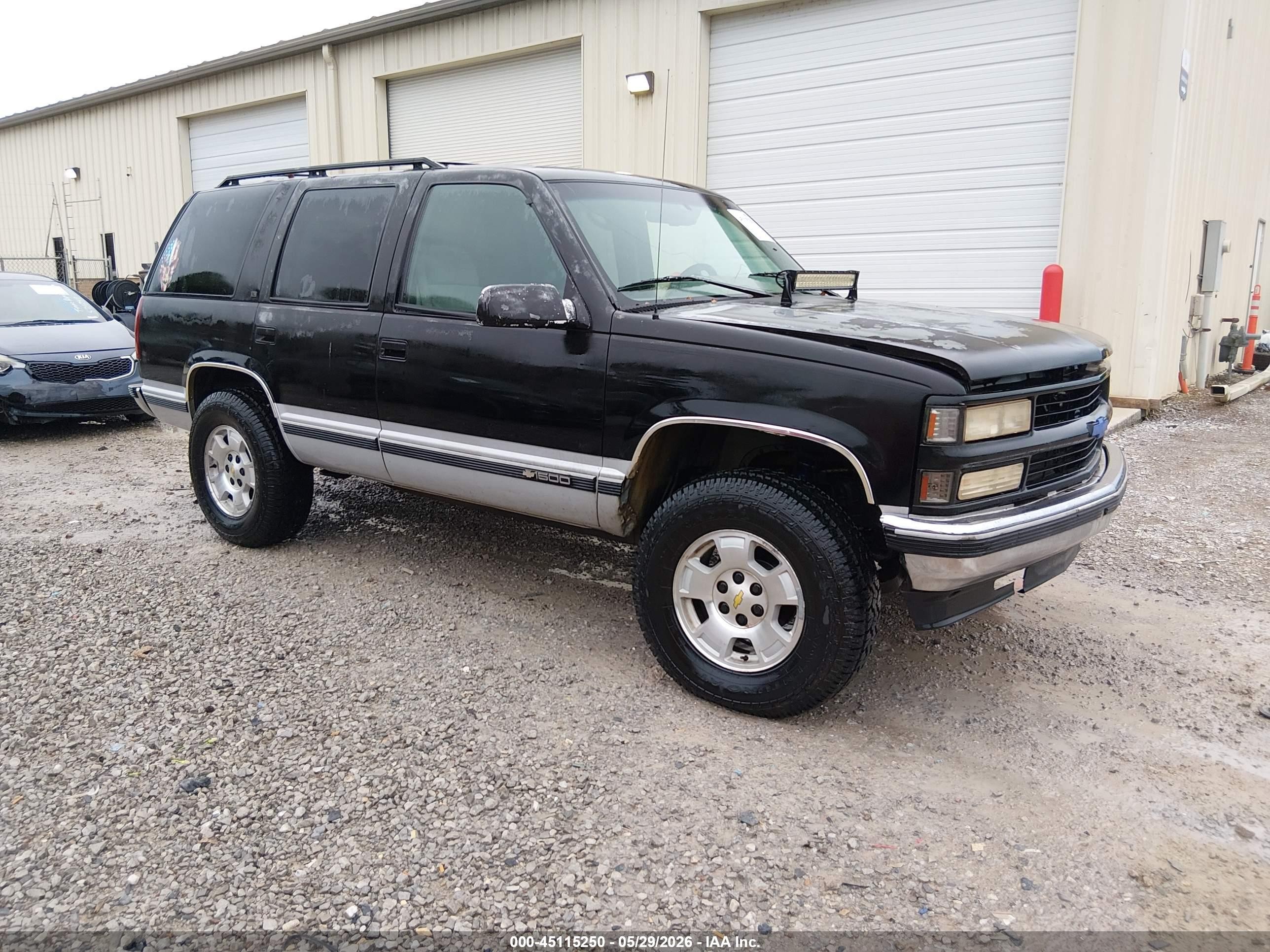 1996 Chevrolet Tahoe K1500 Черный vin: 1GNEK13R7TJ342812