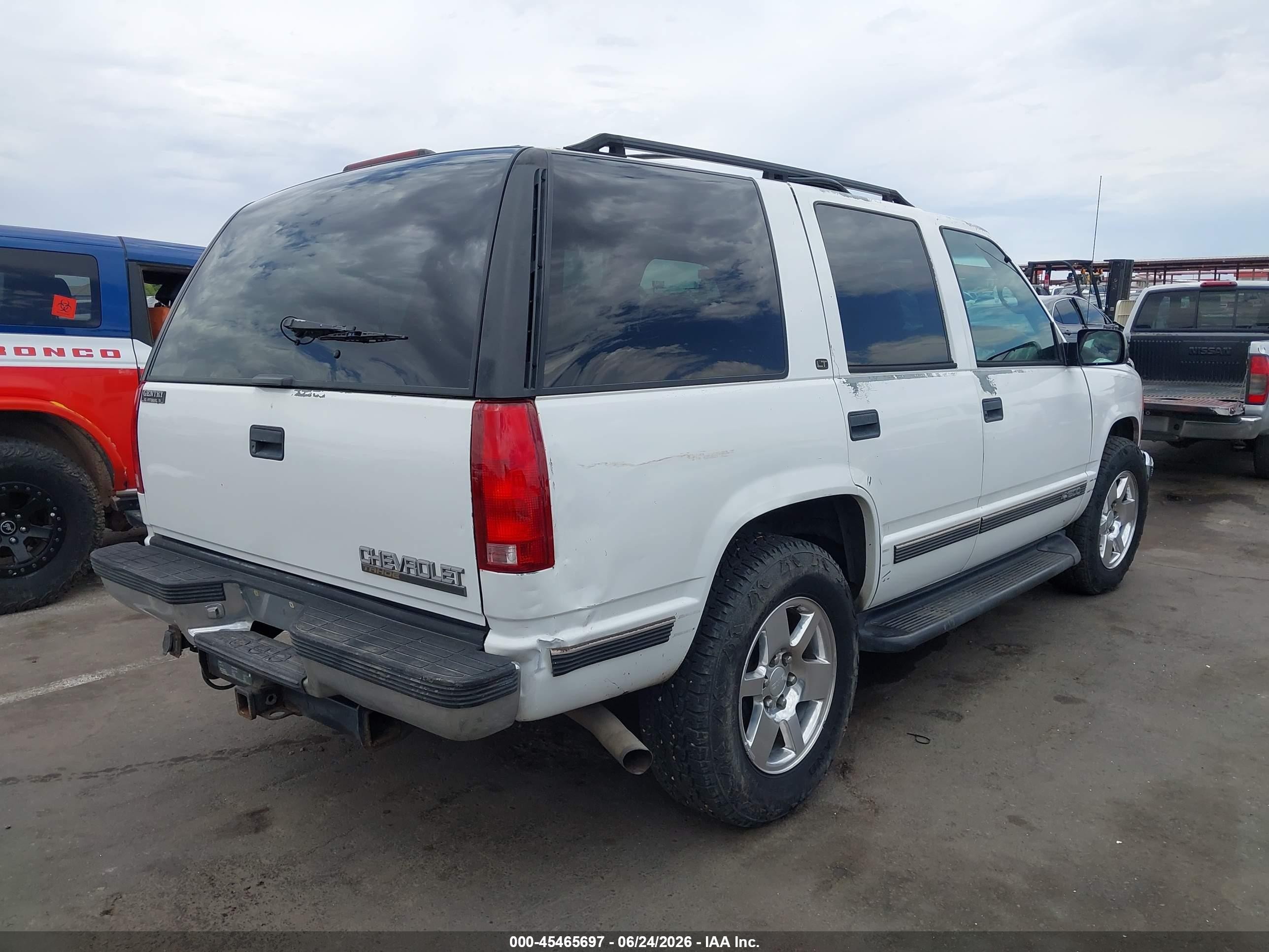 1997 Chevrolet Tahoe Ls White vin: 1GNEK13R7VJ431265