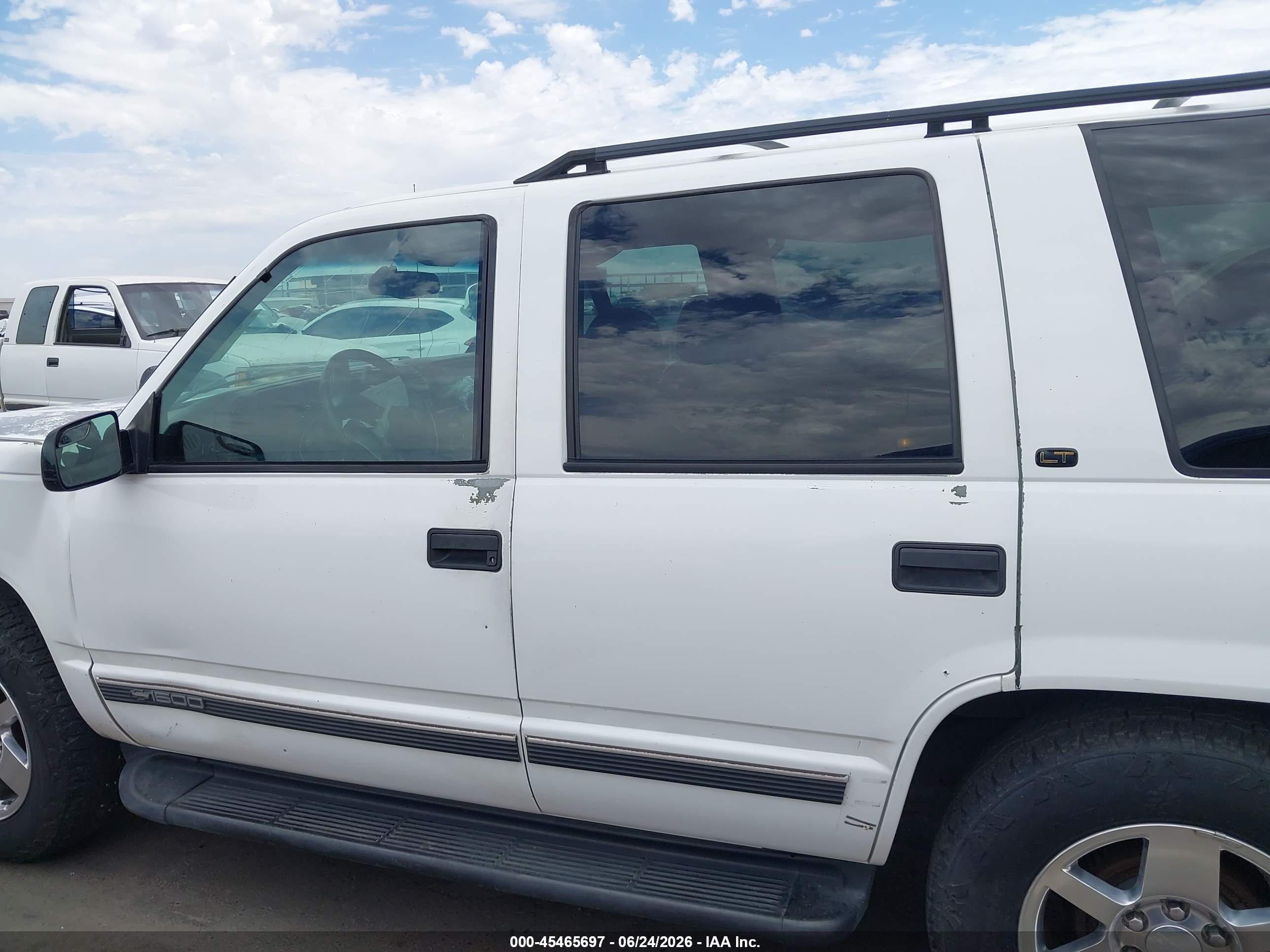 1997 Chevrolet Tahoe Ls White vin: 1GNEK13R7VJ431265