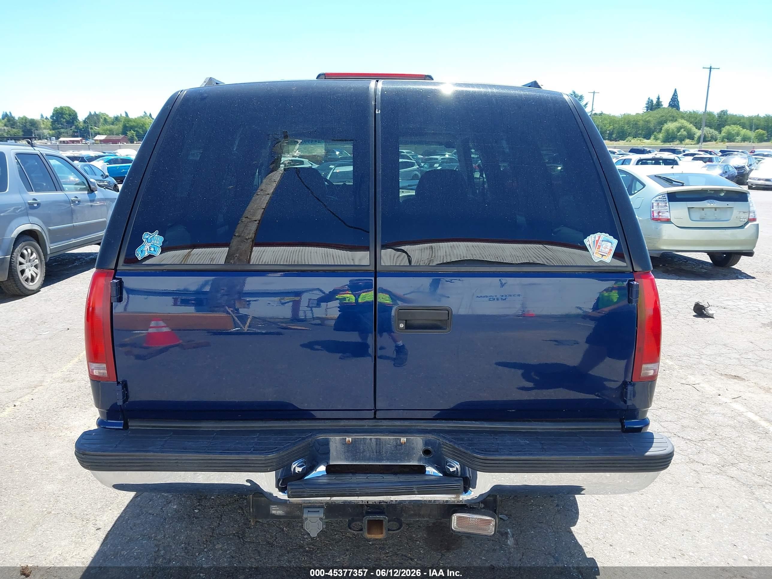 1996 Chevrolet Tahoe K1500 Blue vin: 1GNEK13R8TJ306868