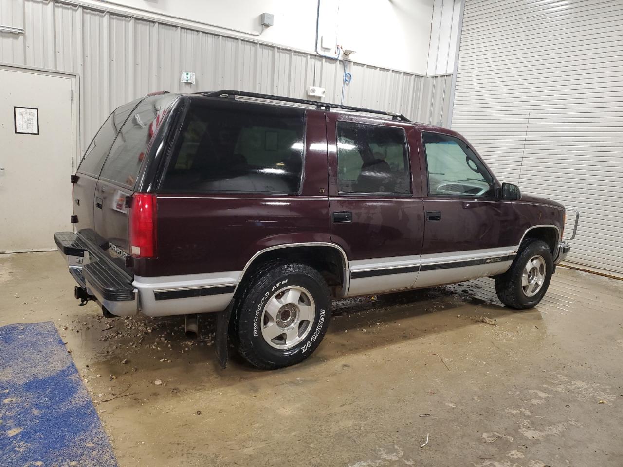 1996 Chevrolet Tahoe K1500 Burgundy vin: 1GNEK13R8TJ320320