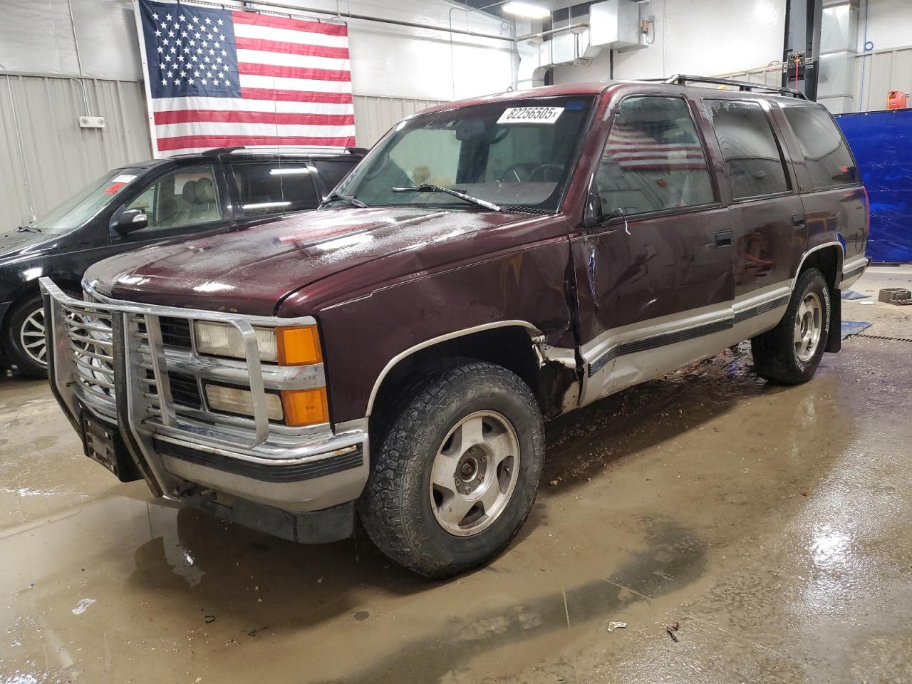 1996 Chevrolet Tahoe K1500 Burgundy vin: 1GNEK13R8TJ320320