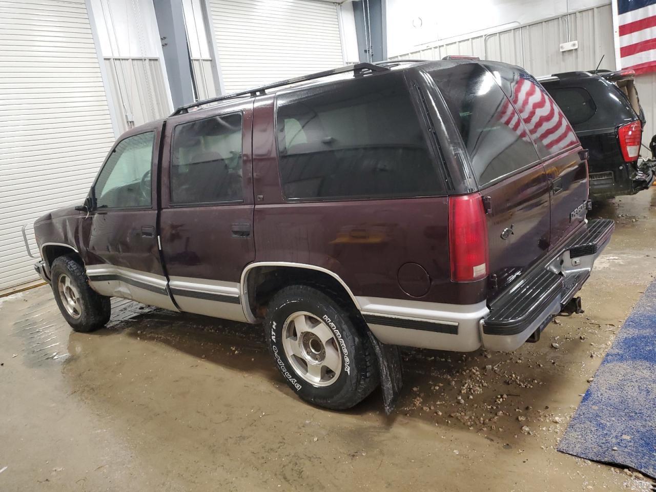 1996 Chevrolet Tahoe K1500 Burgundy vin: 1GNEK13R8TJ320320