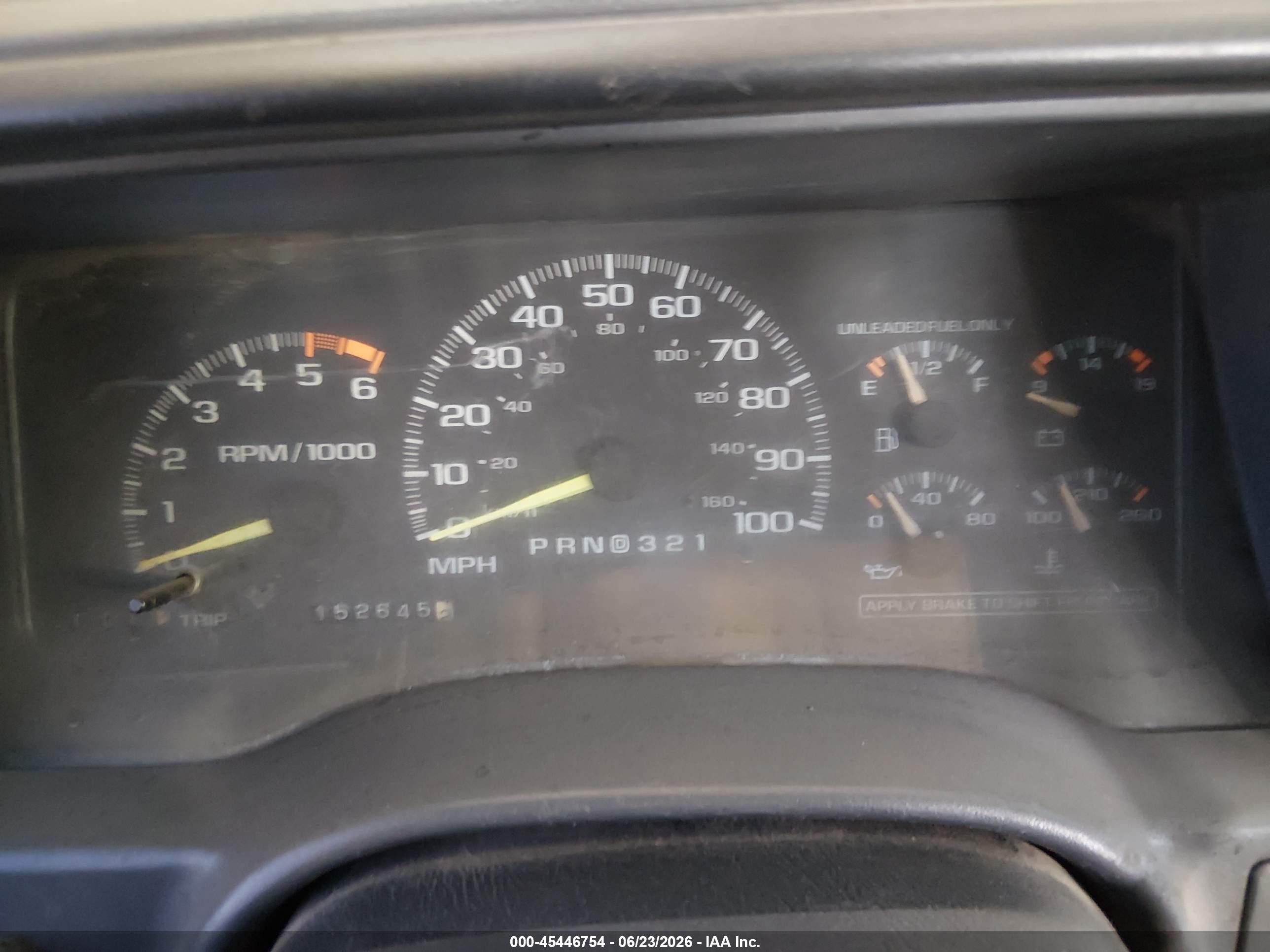 1996 Chevrolet Tahoe K1500 White vin: 1GNEK13R8TJ340924
