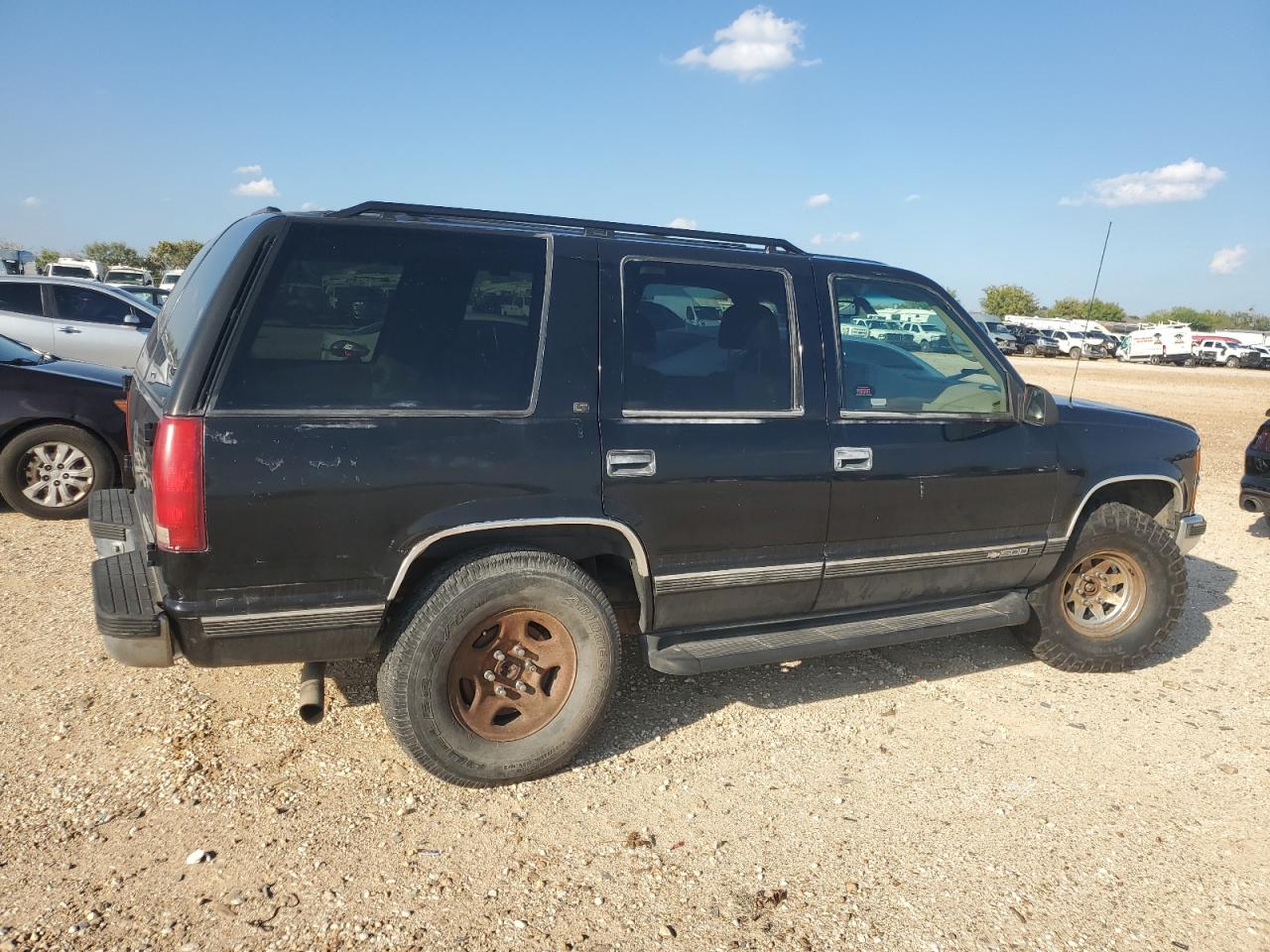 1996 Chevrolet Tahoe K1500 Black vin: 1GNEK13R8TJ403150