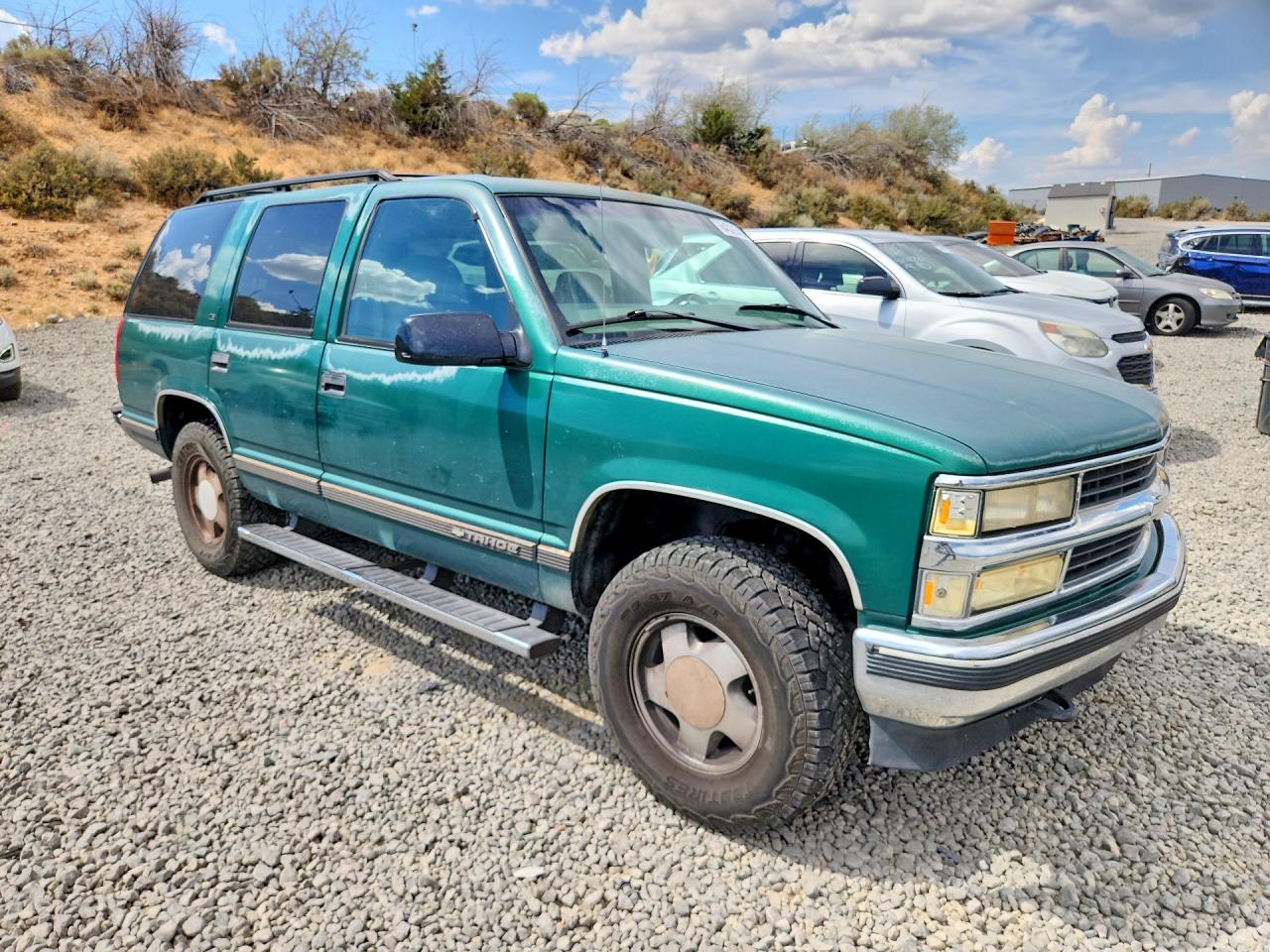 1999 Chevrolet Tahoe K1500 Зеленый vin: 1GNEK13R8XJ347491
