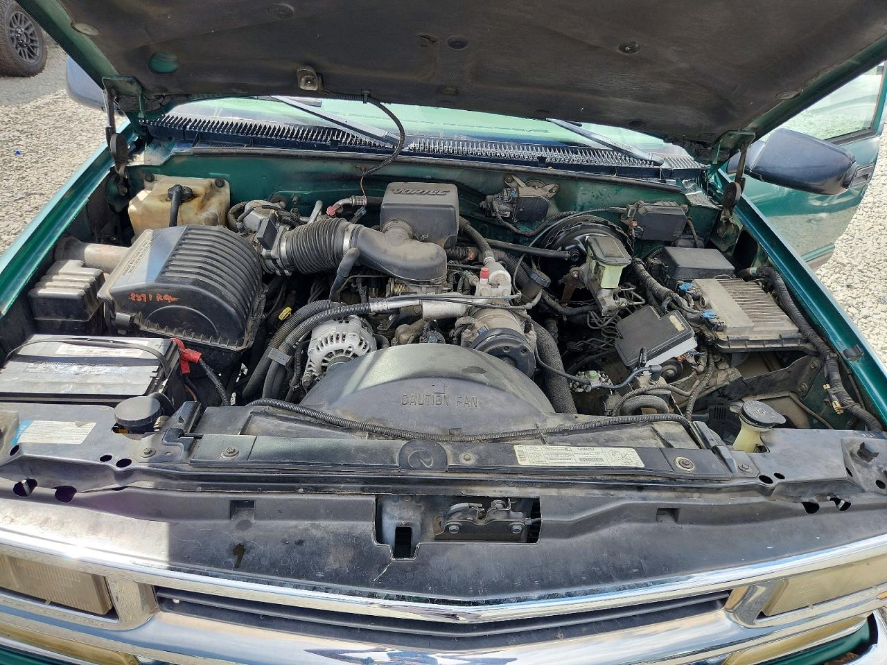 1999 Chevrolet Tahoe K1500 Зеленый vin: 1GNEK13R8XJ347491