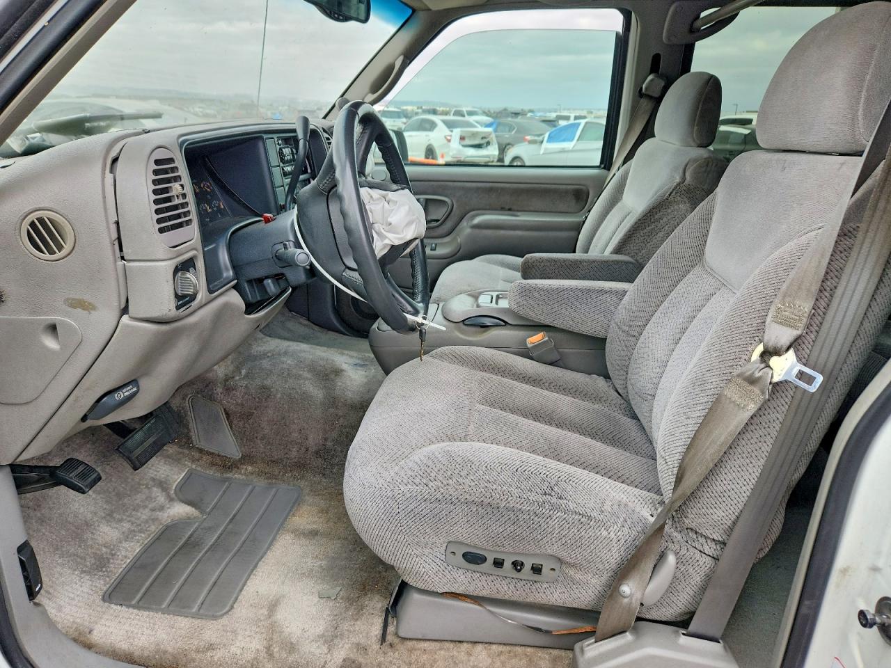 1999 Chevrolet Tahoe K1500 White vin: 1GNEK13R8XJ536612