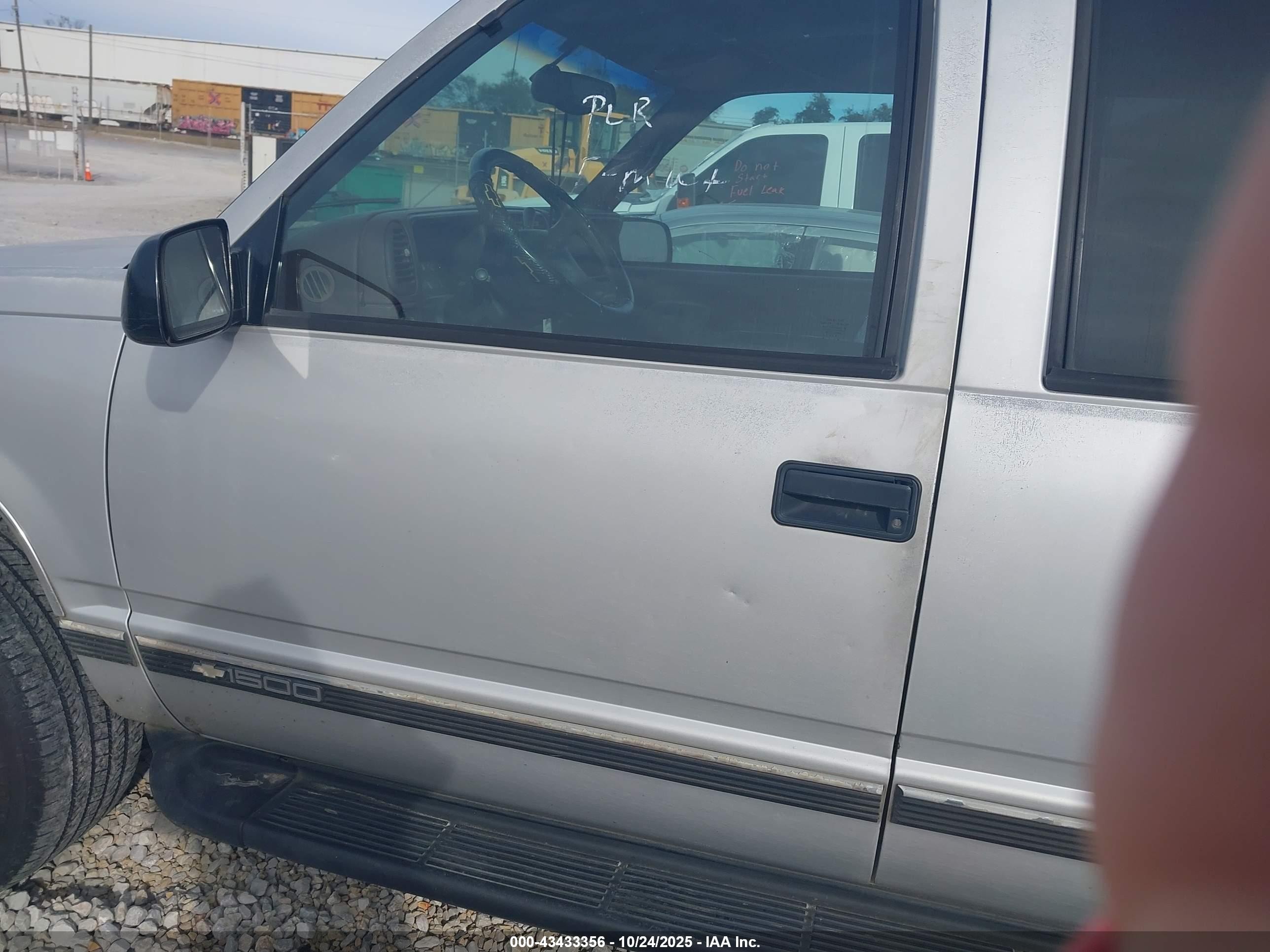 1997 Chevrolet Tahoe Lt Gray vin: 1GNEK13R9VJ341857