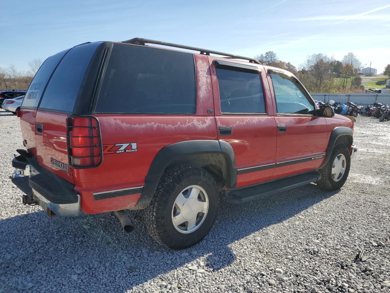 1998 Chevrolet Tahoe K1500 Red vin: 1GNEK13R9WJ338779
