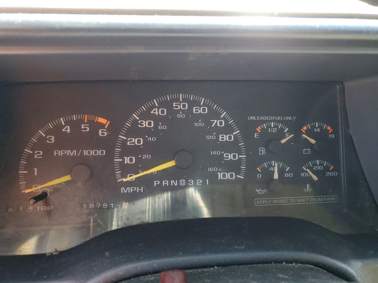 1996 Chevrolet Tahoe K1500 White vin: 1GNEK13RXTJ312137