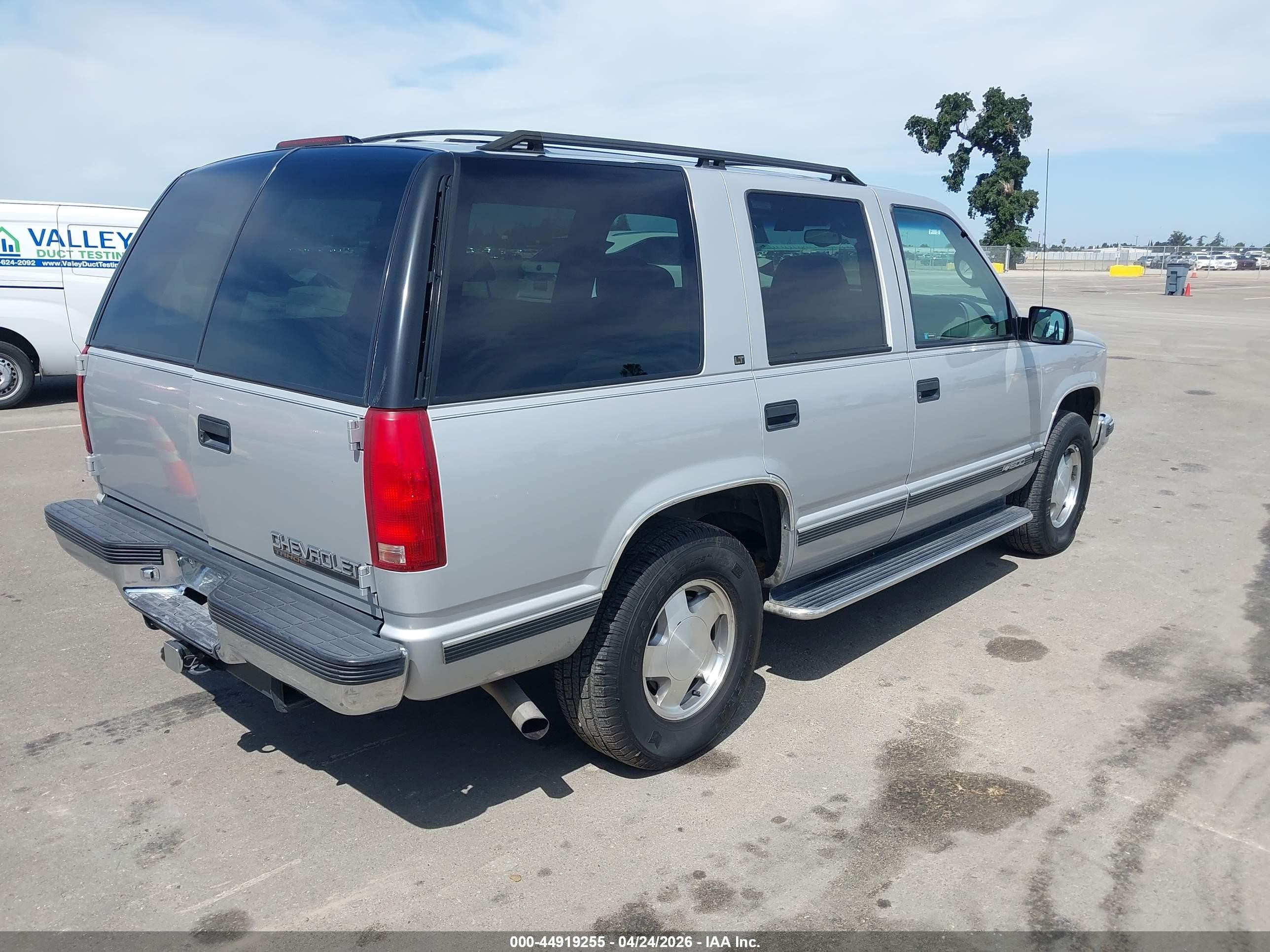 1997 Chevrolet Tahoe Ls Silver vin: 1GNEK13RXVJ301528