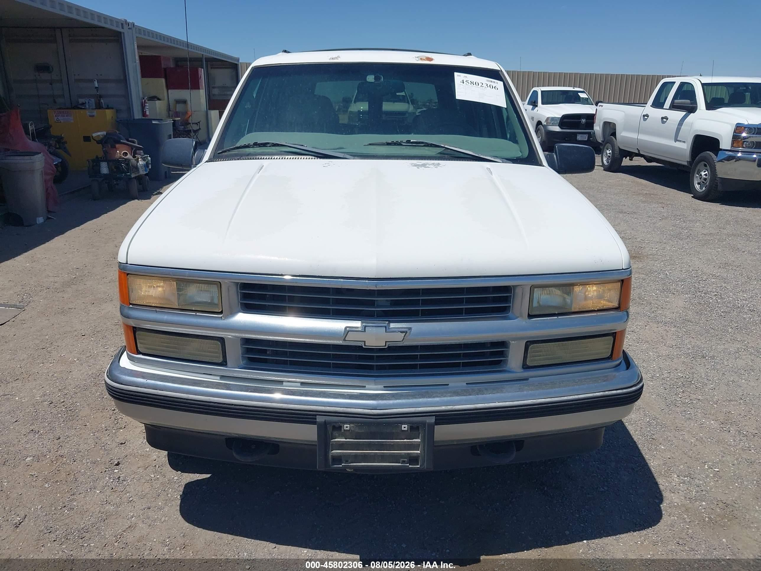 1998 Chevrolet Tahoe Ls White vin: 1GNEK13RXWJ377090