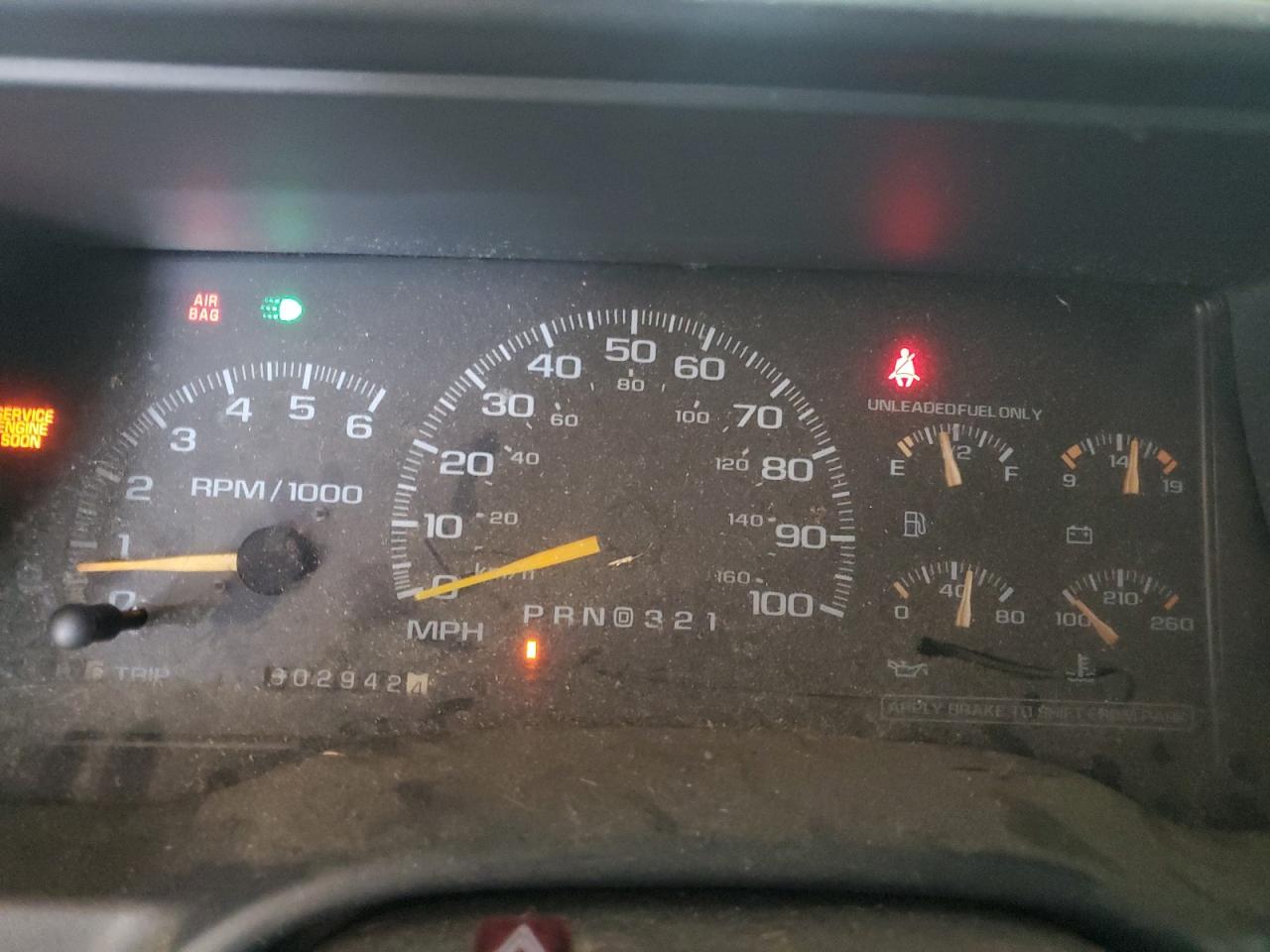 1999 Chevrolet Tahoe K1500 Бордовый vin: 1GNEK13RXXJ565075