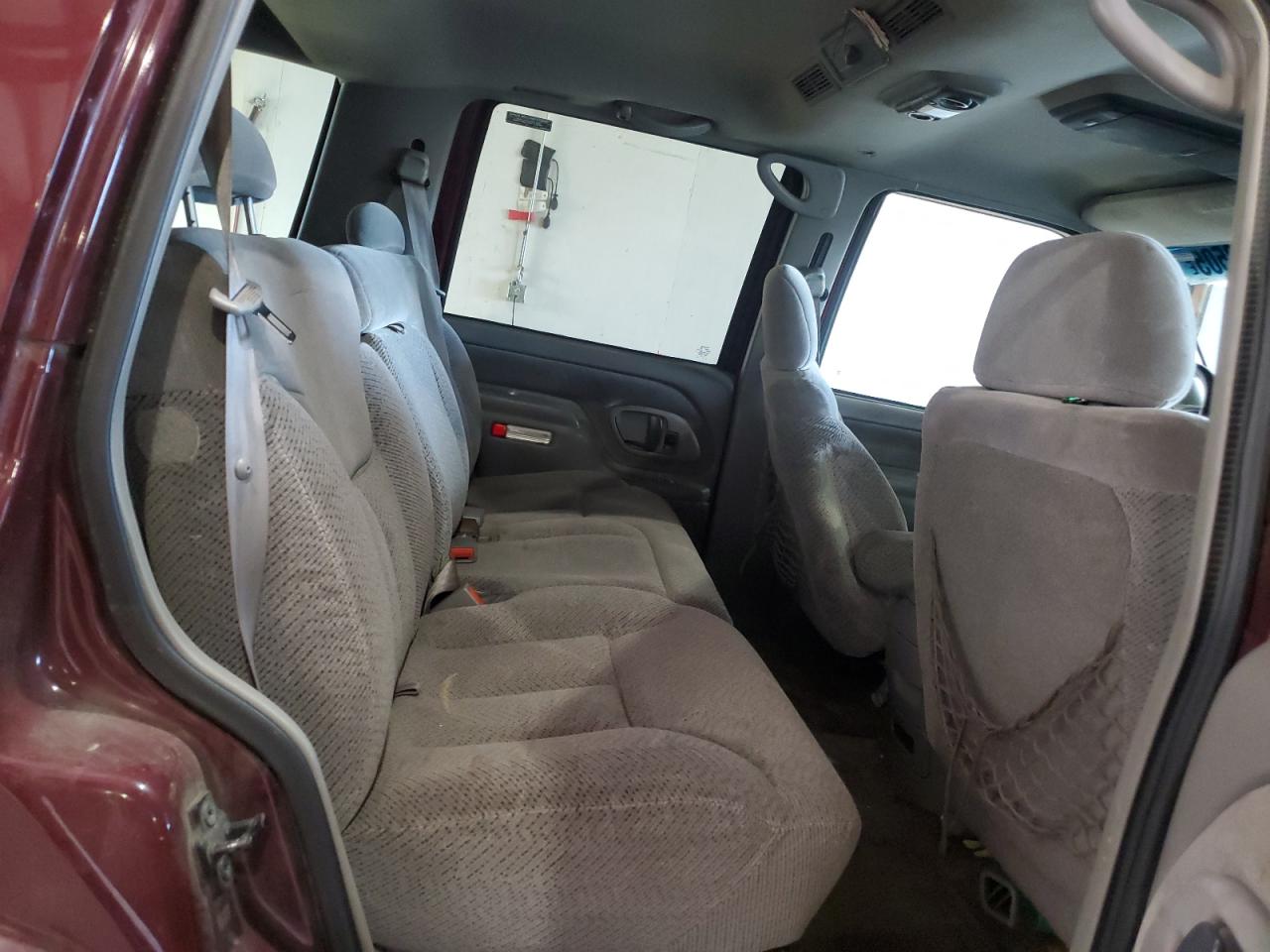 1999 Chevrolet Tahoe K1500 Бордовый vin: 1GNEK13RXXJ565075