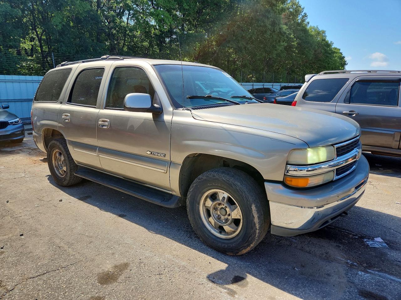 2001 Chevrolet Tahoe K1500 Silver vin: 1GNEK13T01R158435