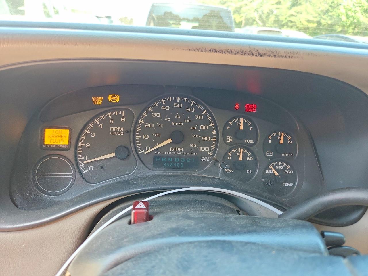 2001 Chevrolet Tahoe K1500 Silver vin: 1GNEK13T01R158435