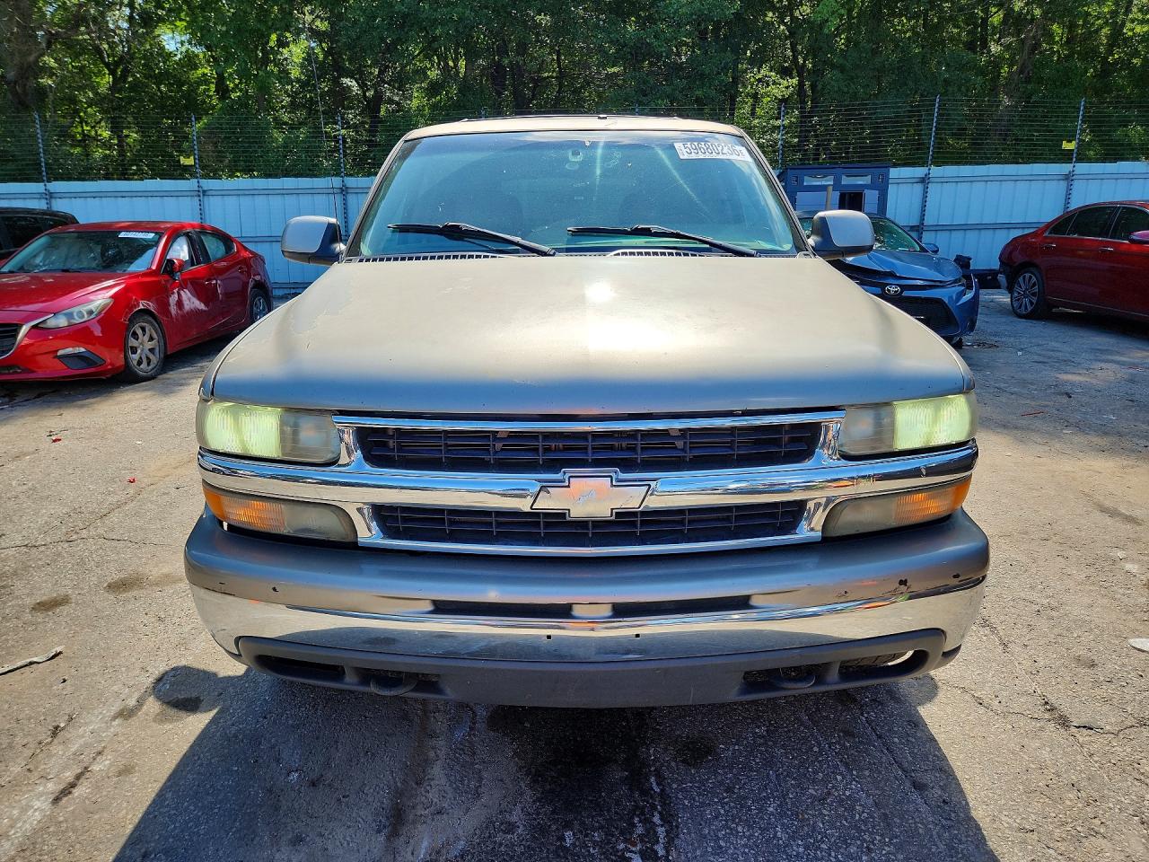 2001 Chevrolet Tahoe K1500 Silver vin: 1GNEK13T01R158435