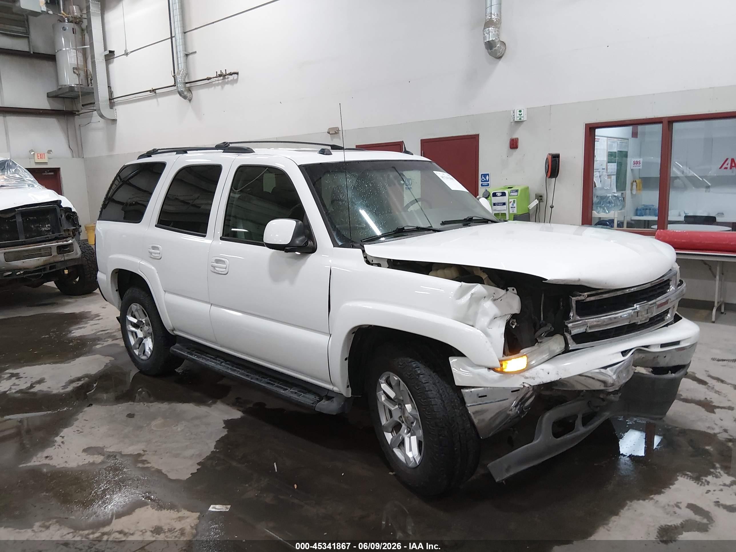 2005 Chevrolet Tahoe Lt White vin: 1GNEK13T05J220680