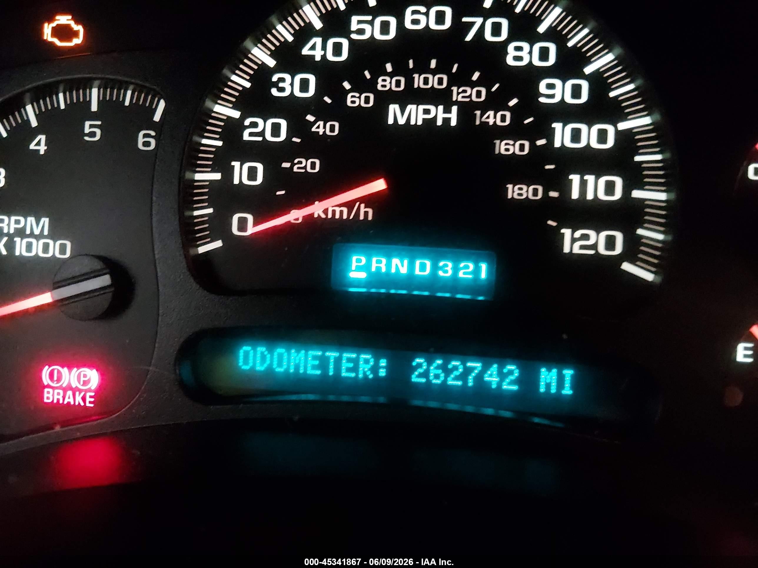 2005 Chevrolet Tahoe Lt White vin: 1GNEK13T05J220680