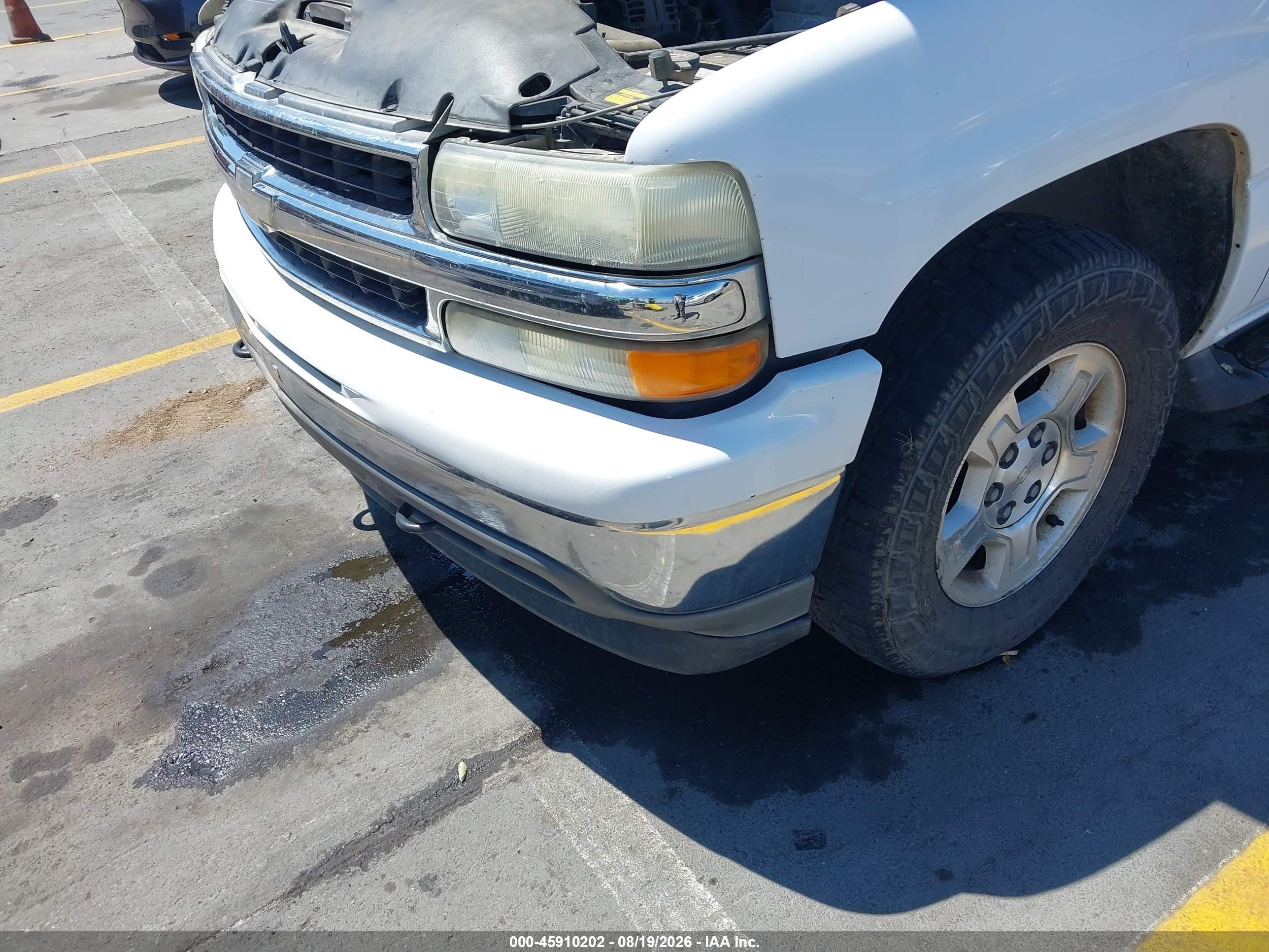 2005 Chevrolet Tahoe Lt White vin: 1GNEK13T05R112433