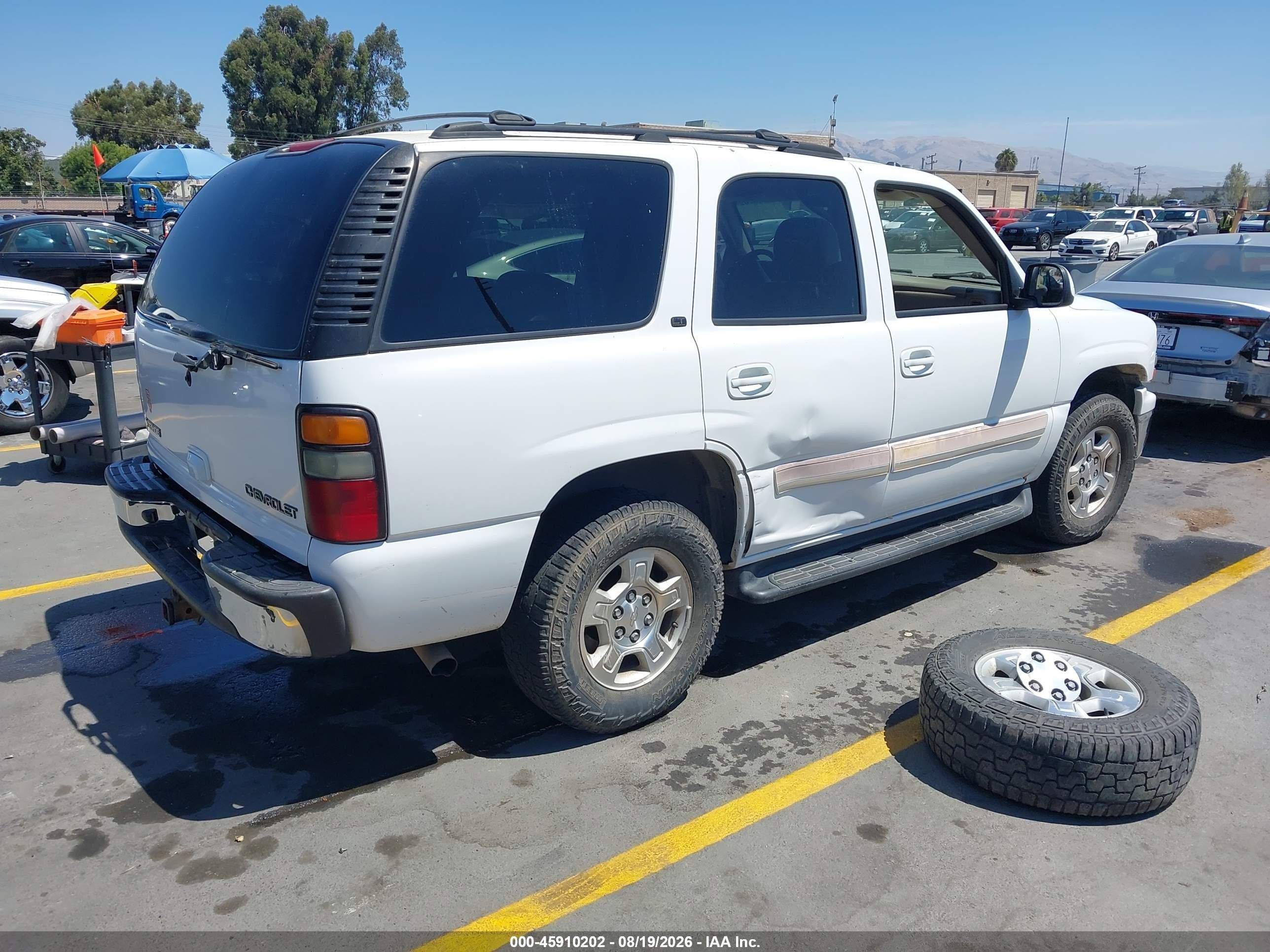 2005 Chevrolet Tahoe Lt White vin: 1GNEK13T05R112433