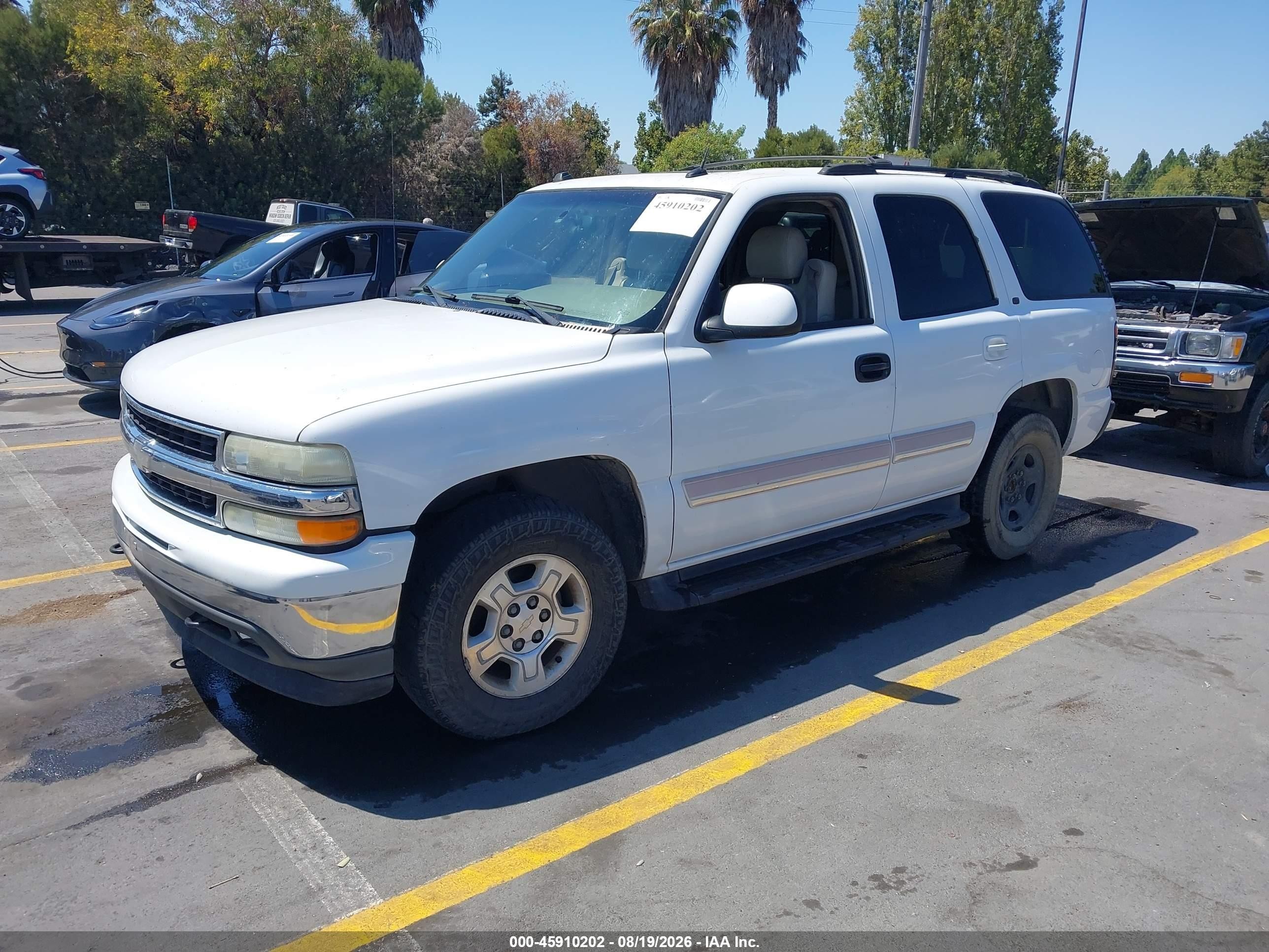 2005 Chevrolet Tahoe Lt White vin: 1GNEK13T05R112433