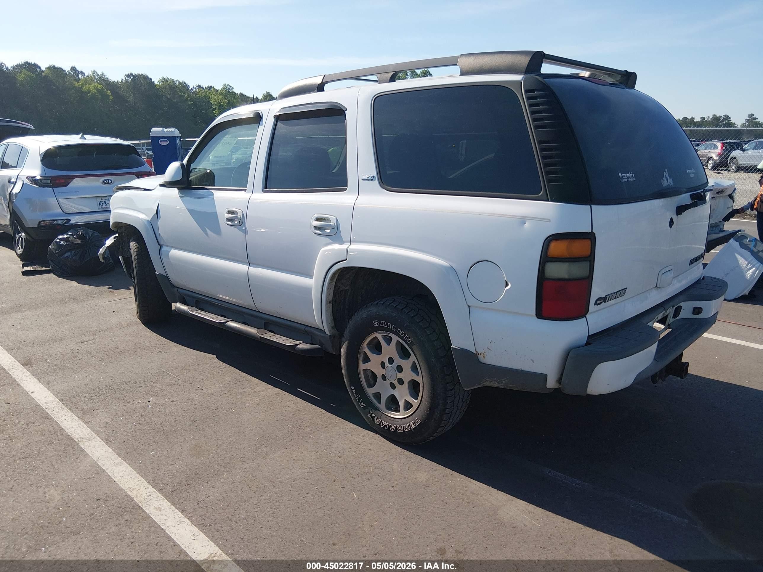 2005 Chevrolet Tahoe Z71 Белый vin: 1GNEK13T05R115946