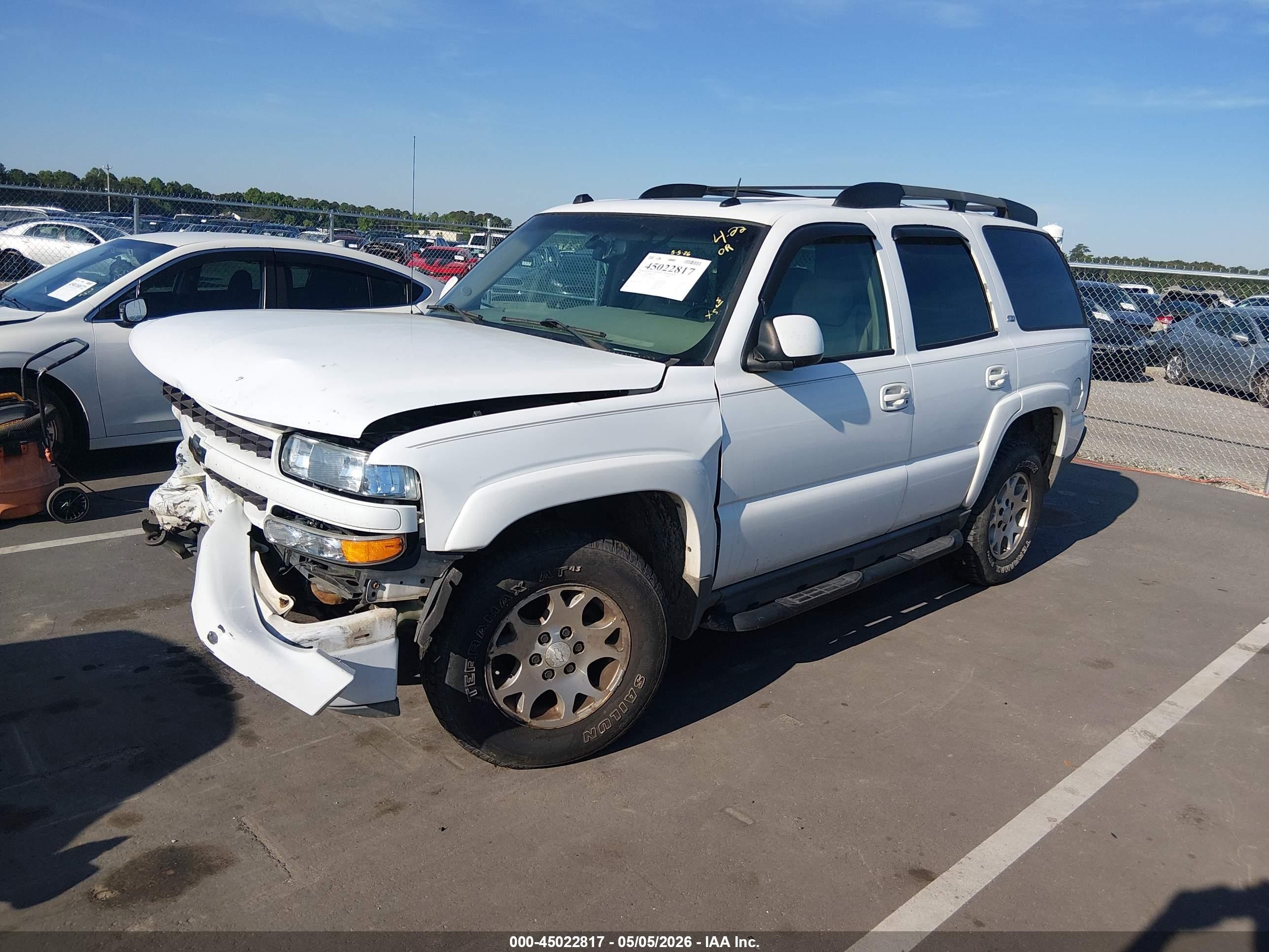 2005 Chevrolet Tahoe Z71 Белый vin: 1GNEK13T05R115946