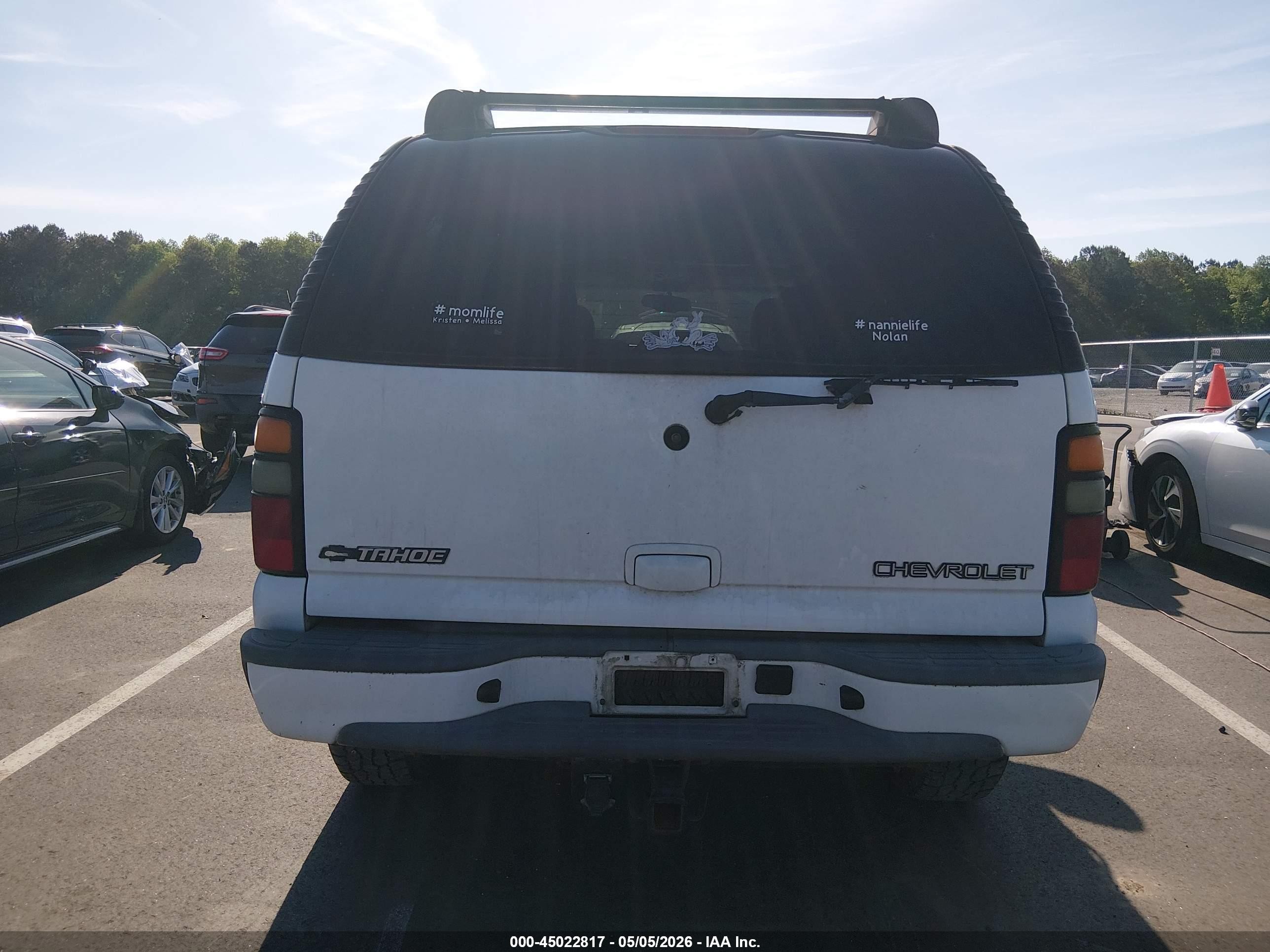 2005 Chevrolet Tahoe Z71 Белый vin: 1GNEK13T05R115946