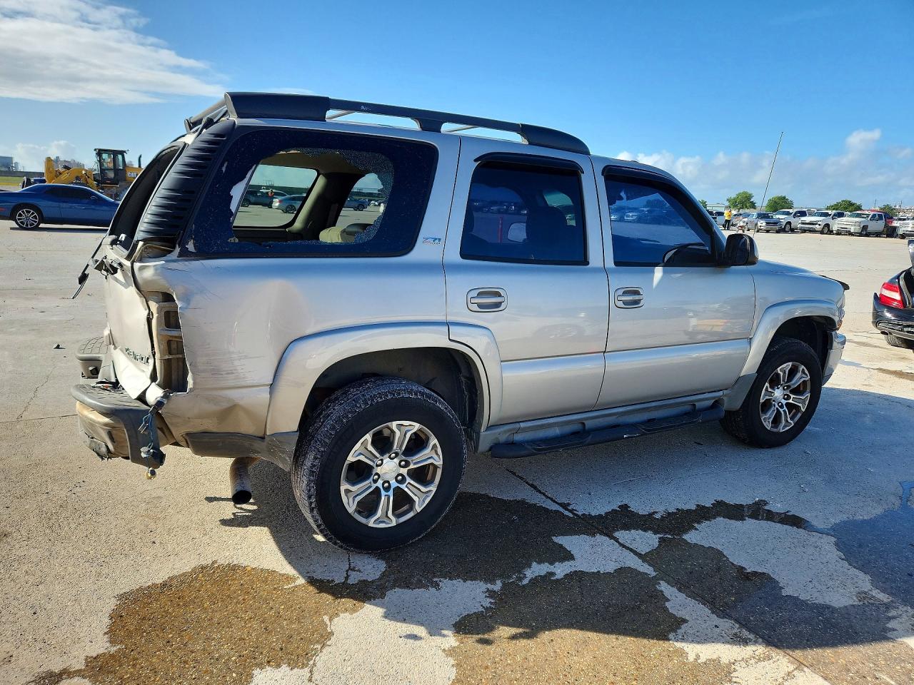 2005 Chevrolet Tahoe K1500 Beige vin: 1GNEK13T05R262199