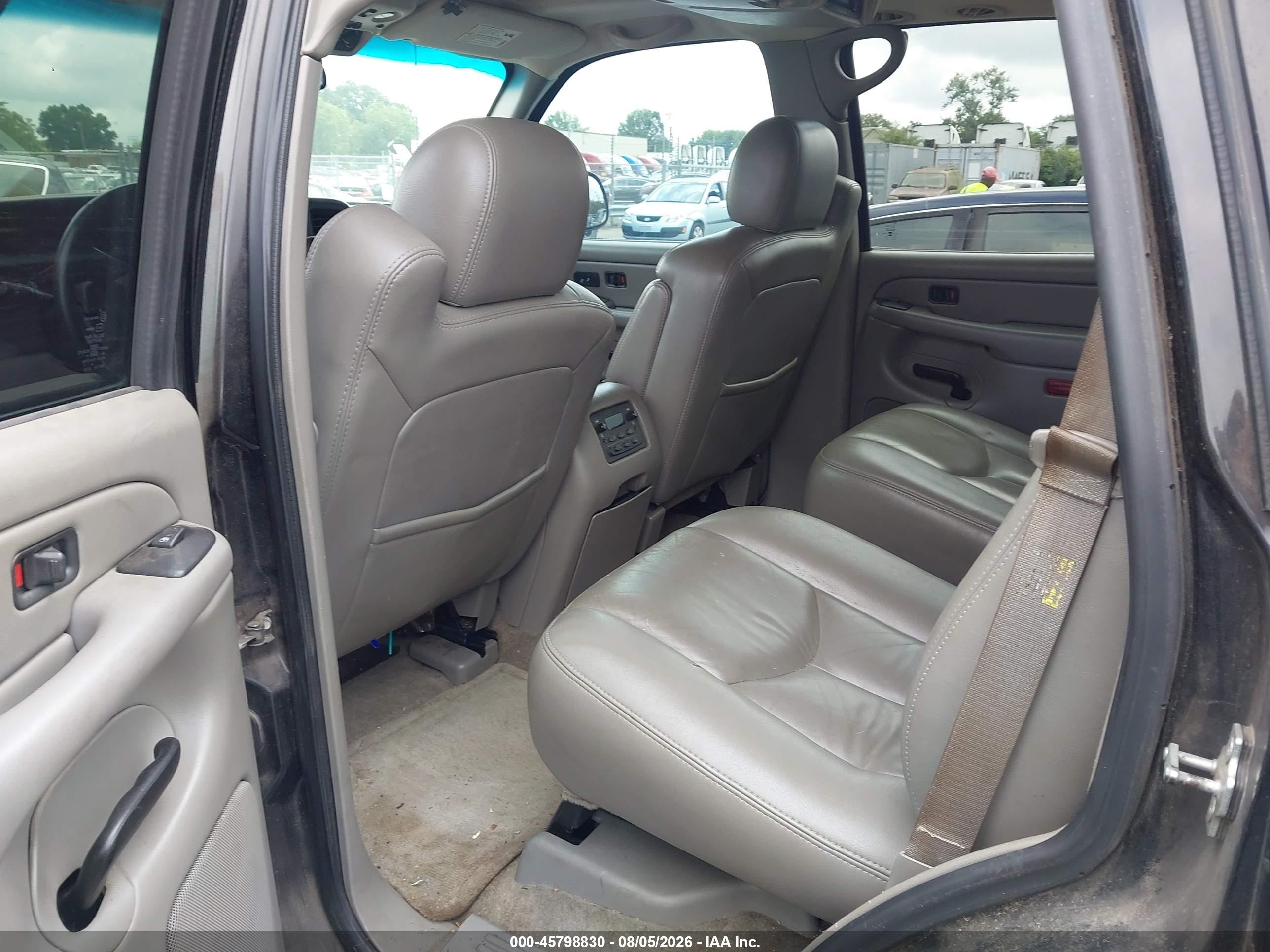 2006 Chevrolet Tahoe Z71 Black vin: 1GNEK13T06R116290