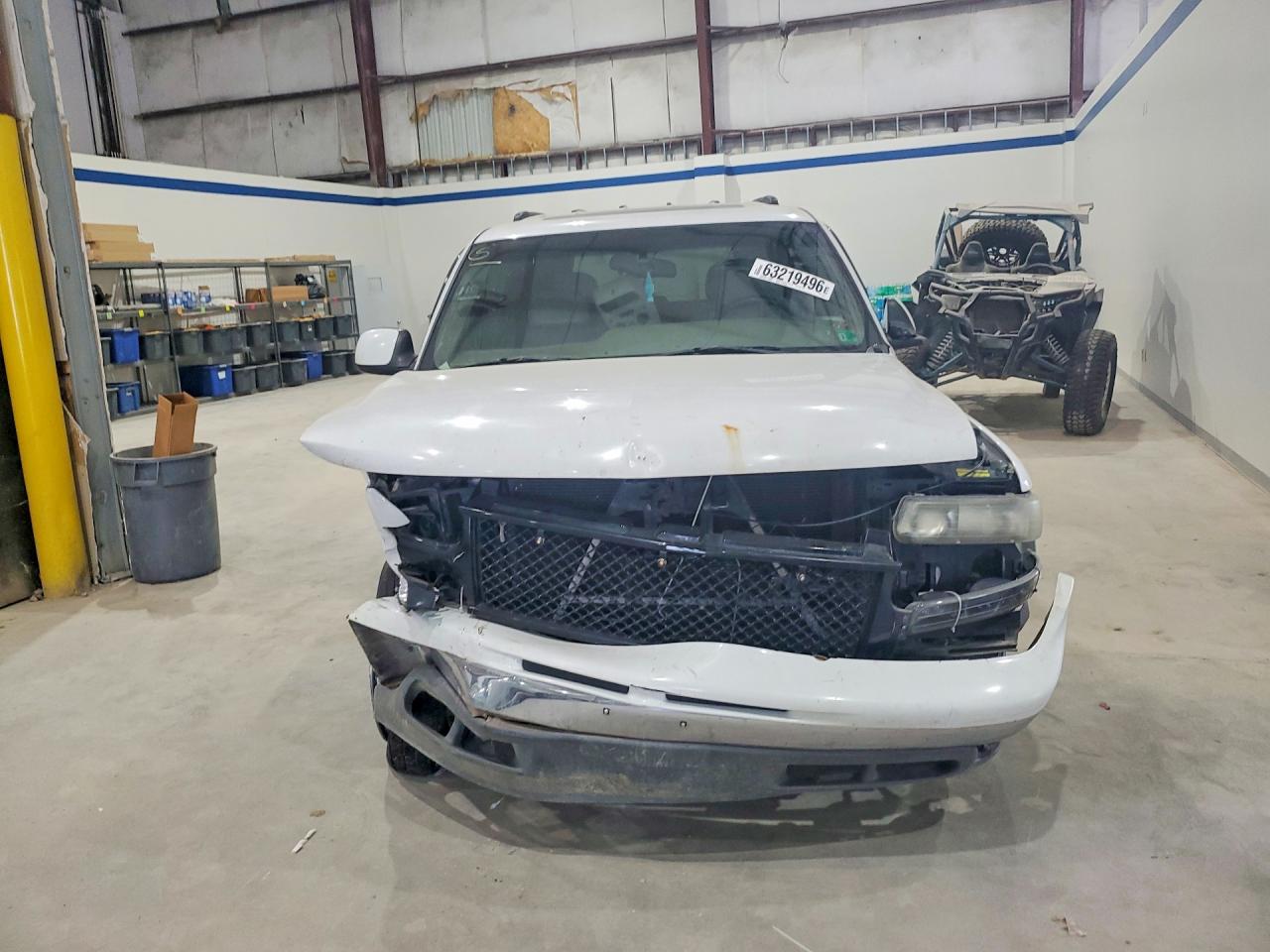 2001 Chevrolet Tahoe K1500 Белый vin: 1GNEK13T11R117232