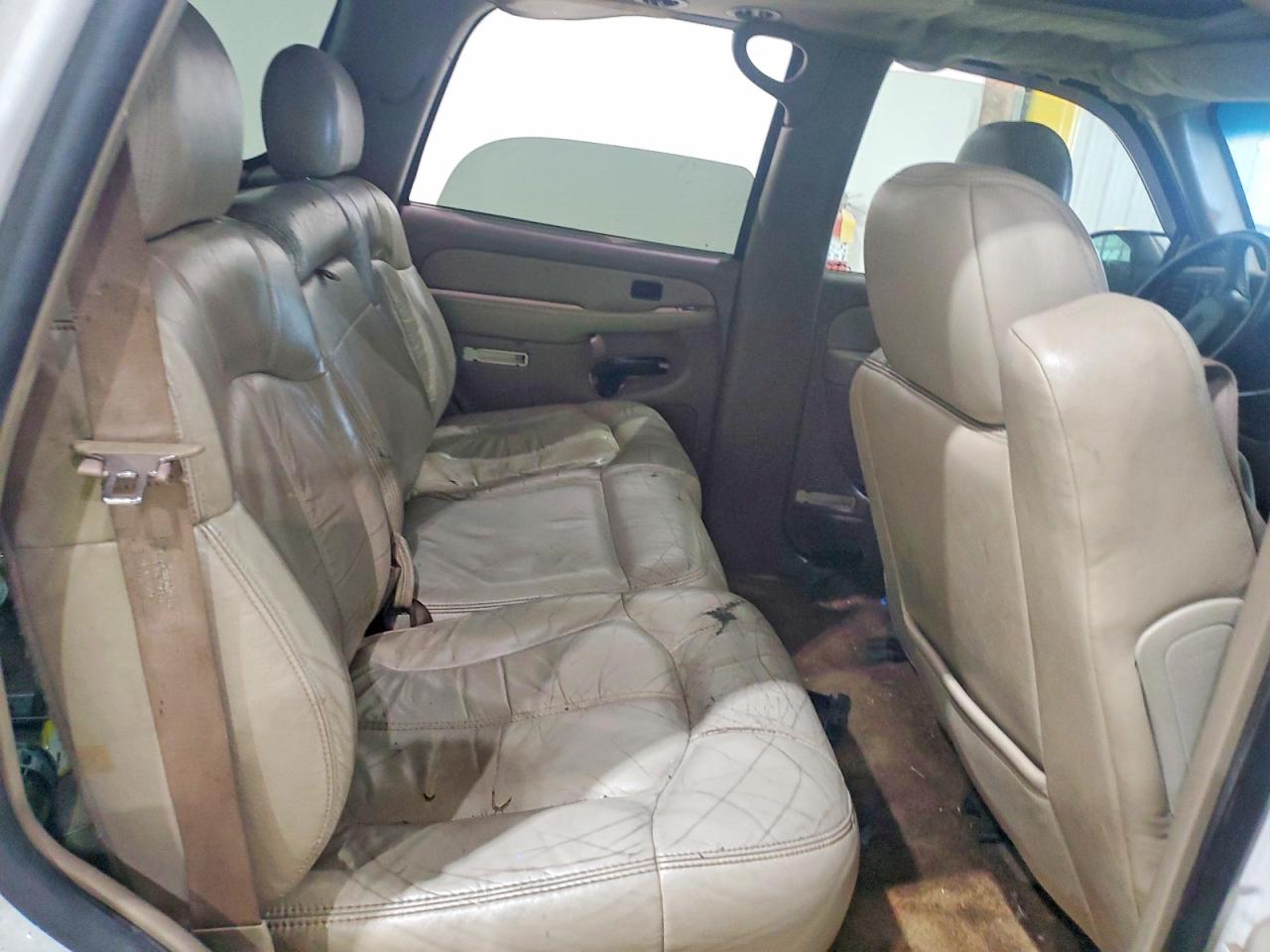 2001 Chevrolet Tahoe K1500 Белый vin: 1GNEK13T11R117232