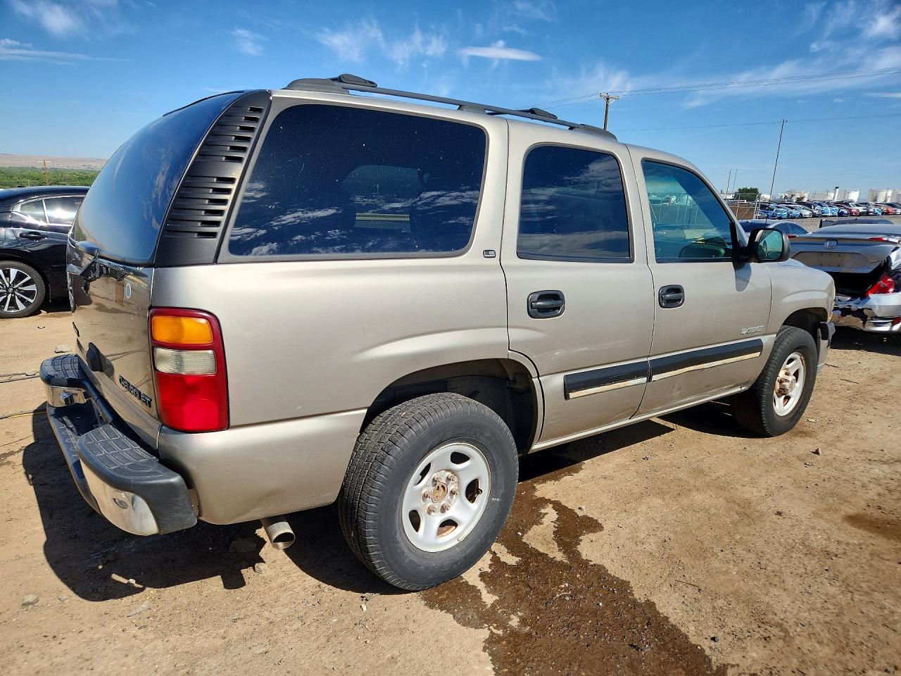 2001 Chevrolet Tahoe K1500 Tan vin: 1GNEK13T11R178984