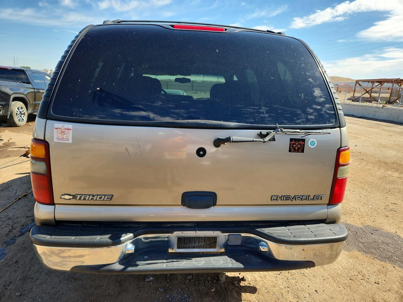 2001 Chevrolet Tahoe K1500 Tan vin: 1GNEK13T11R178984