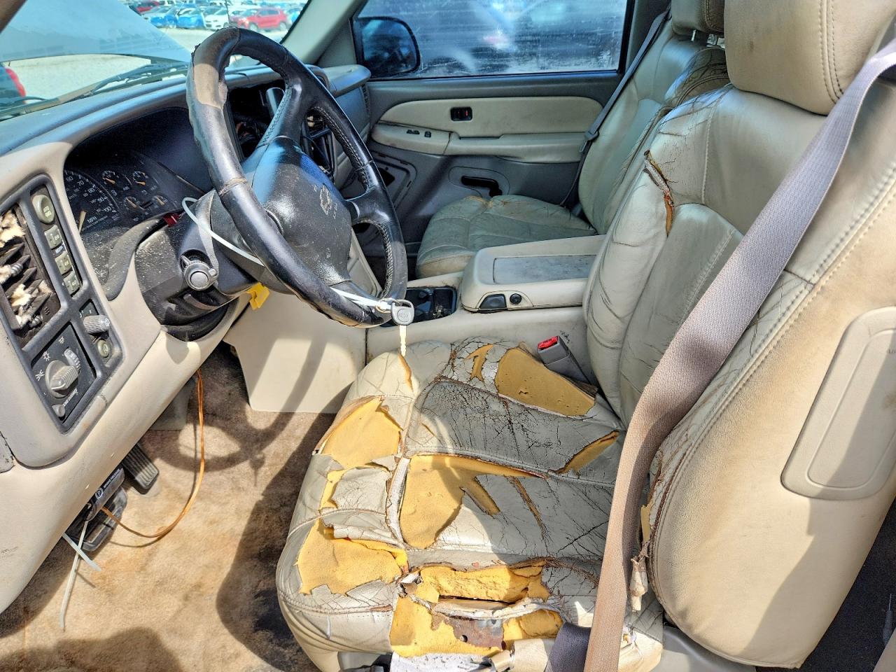 2002 Chevrolet Tahoe K1500 Gold vin: 1GNEK13T12J106313