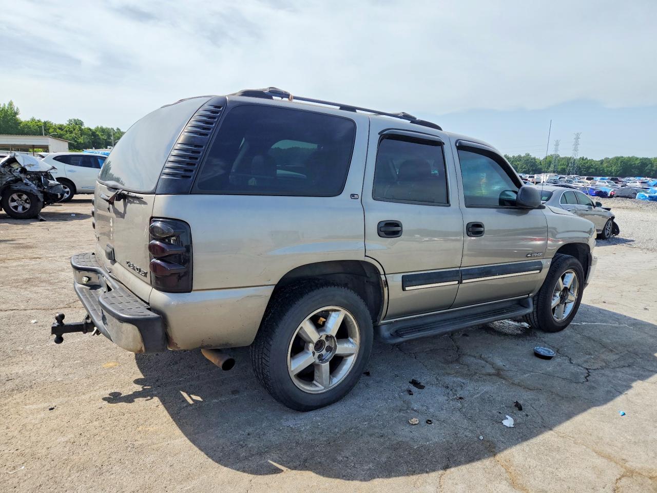 2002 Chevrolet Tahoe K1500 Gold vin: 1GNEK13T12J106313