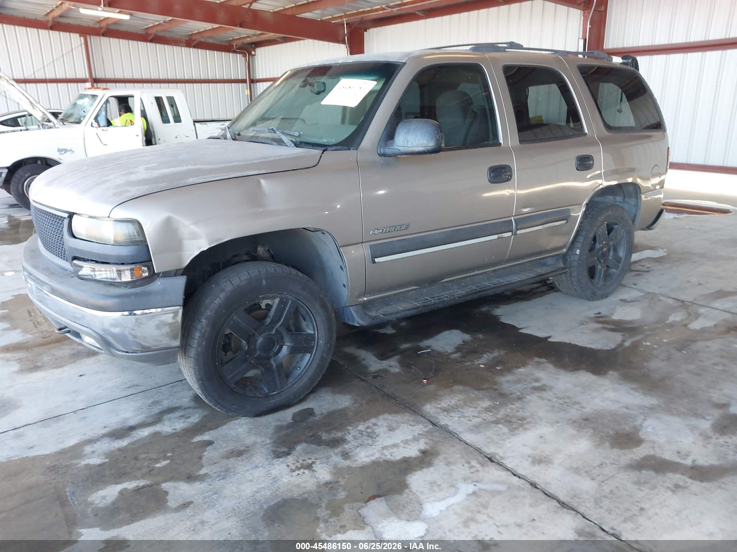 2002 Chevrolet Tahoe Ls Silver vin: 1GNEK13T12J273500